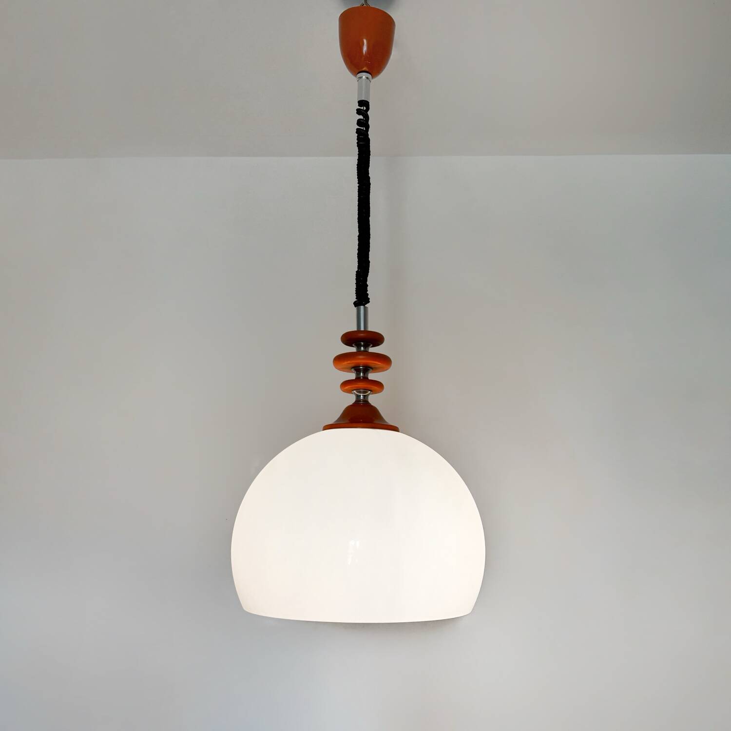 Large Italian design chandelier from the 70s