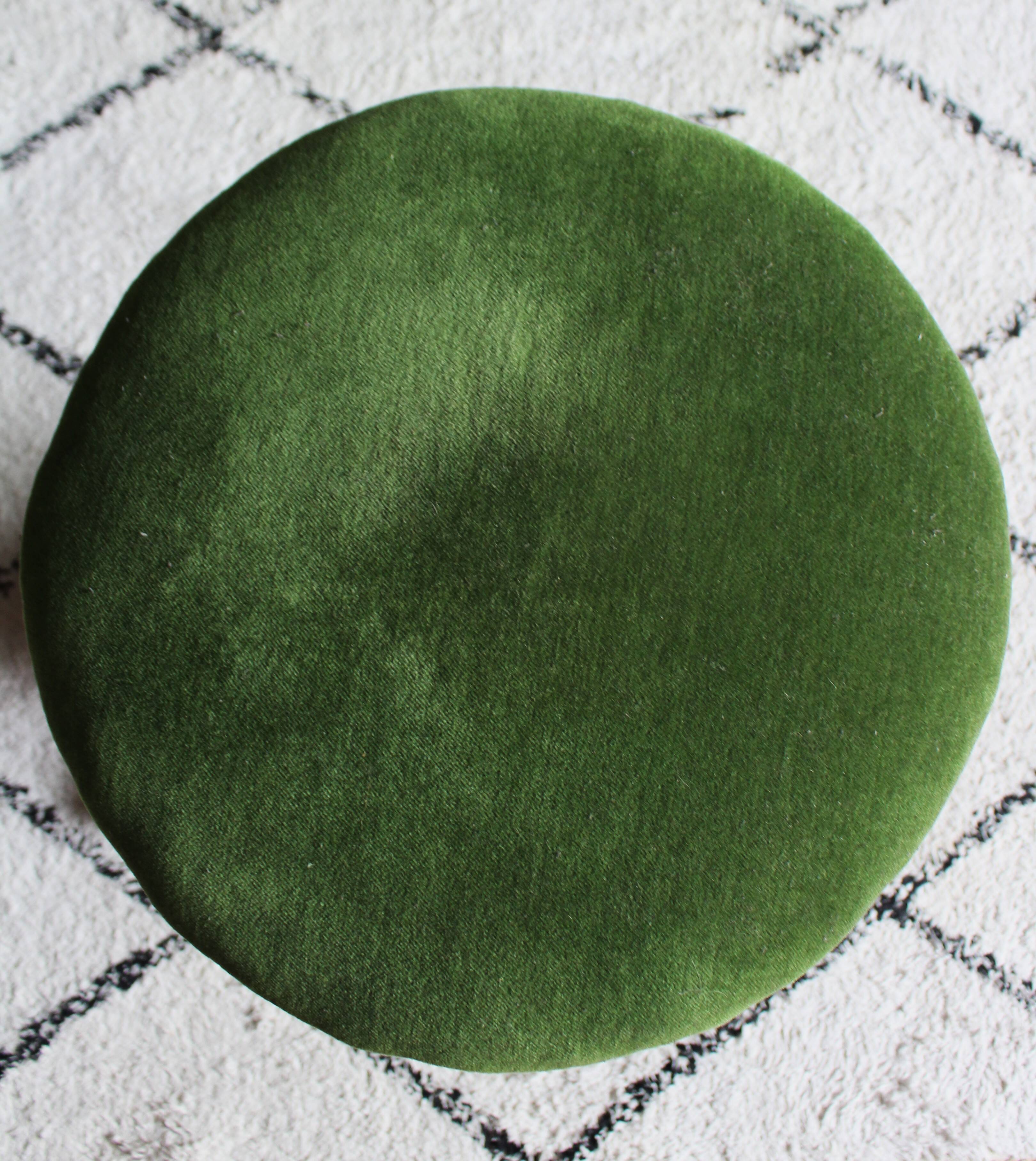 Tabouret de piano ancien en velours vert et bois de noyer