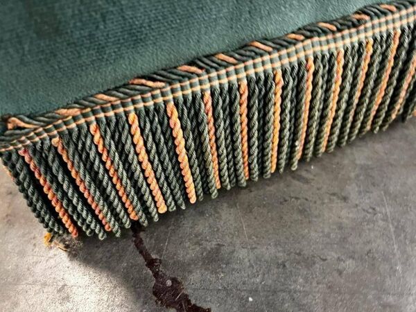 Fauteuil vintage turquoise avec franges