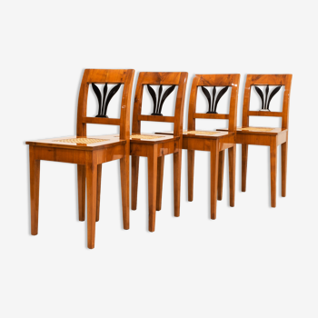 Ensemble de 4 chaises Biedermeier Autriche début du XIXe siècle