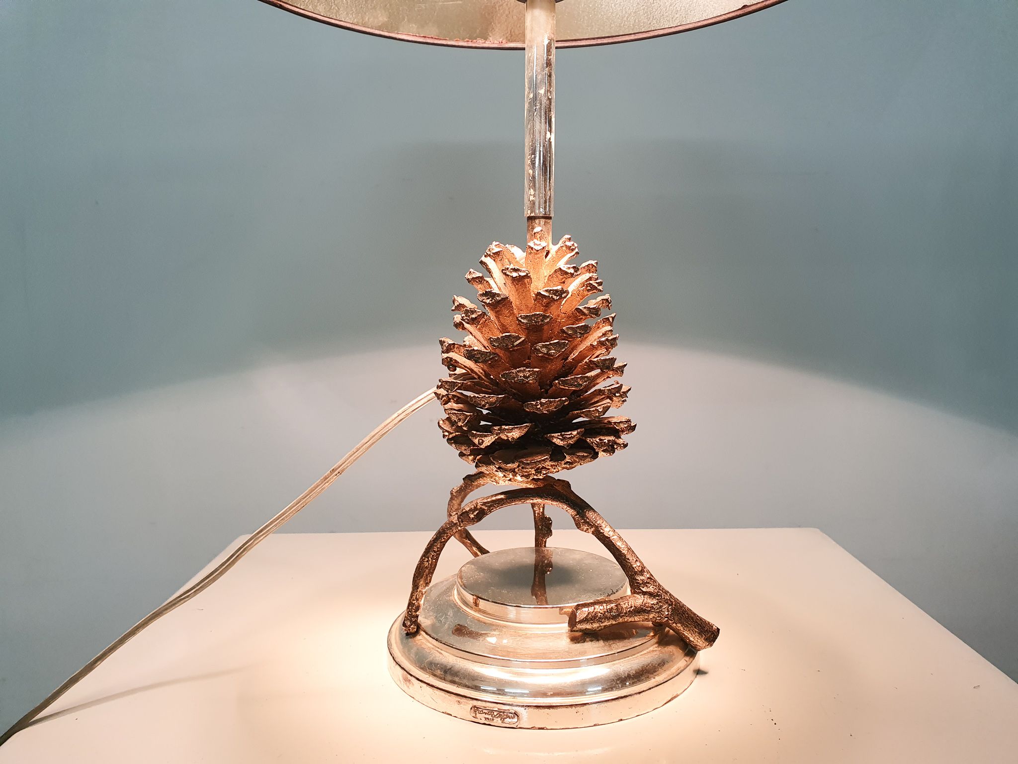 Lampe de table en pomme de pin Hollywood regency, Italie, années 1970