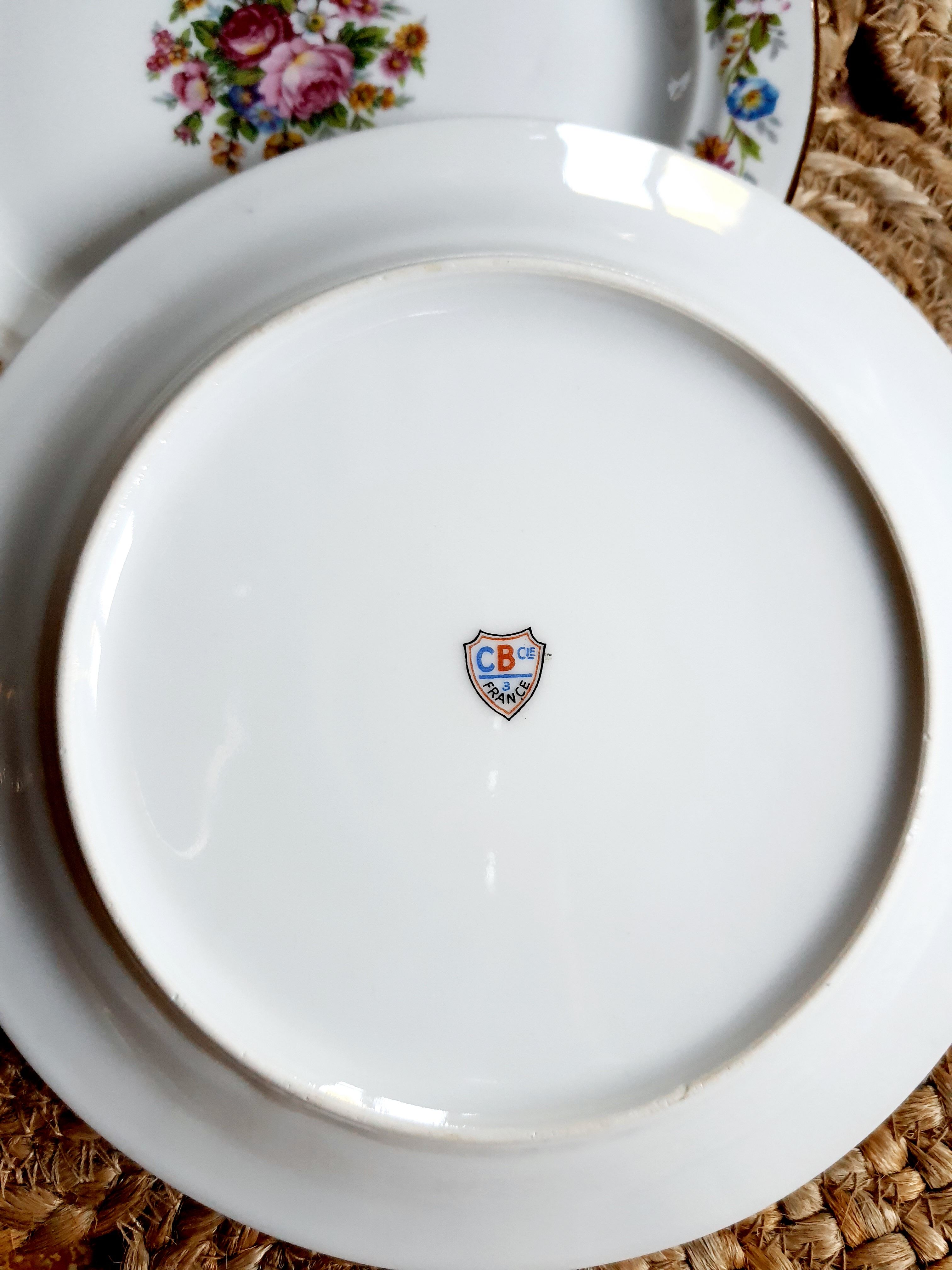 Lot of 6 vintage dessert plates