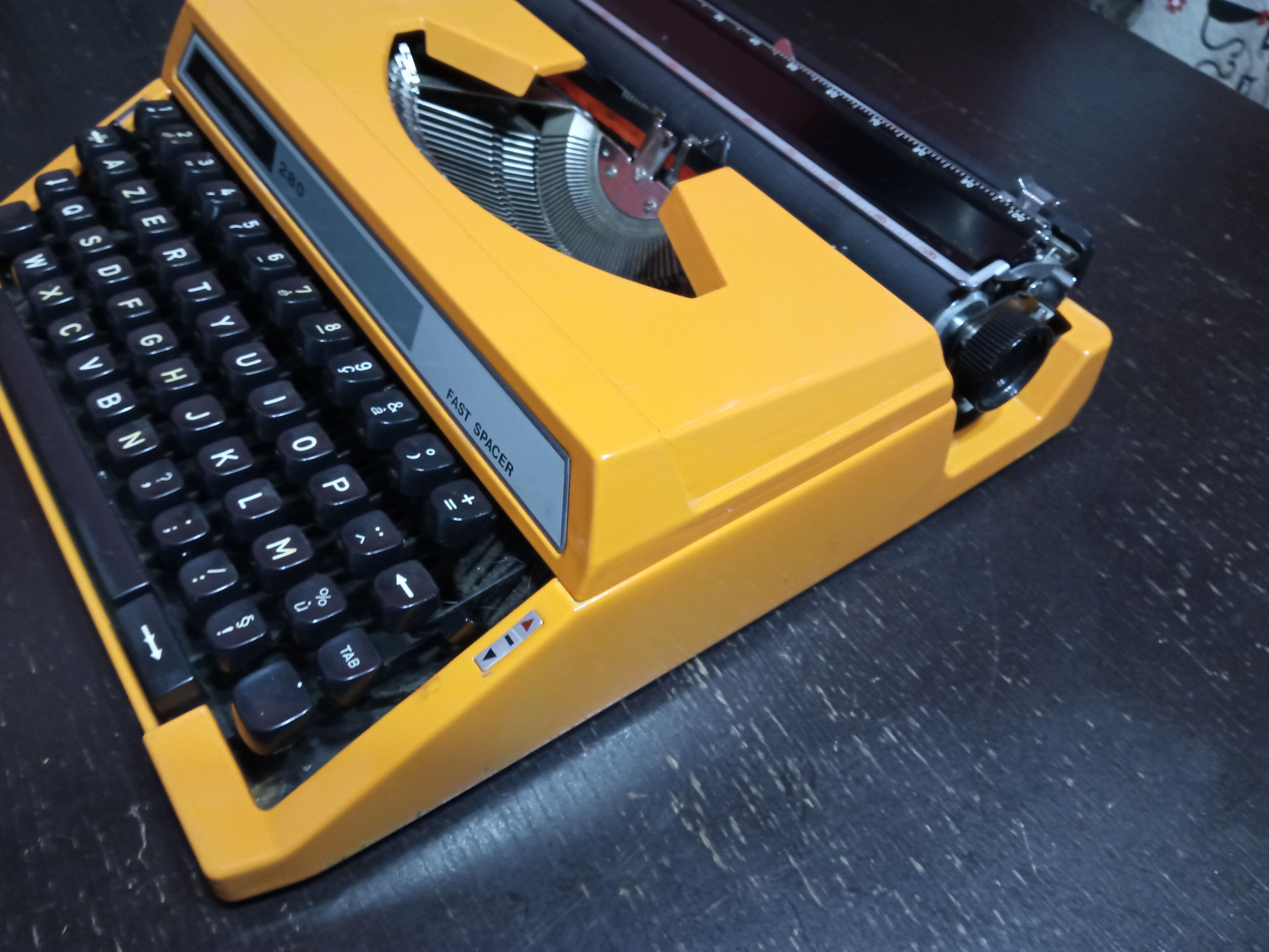 Silver Reed 280 Fast Spacer Orange Typewriter