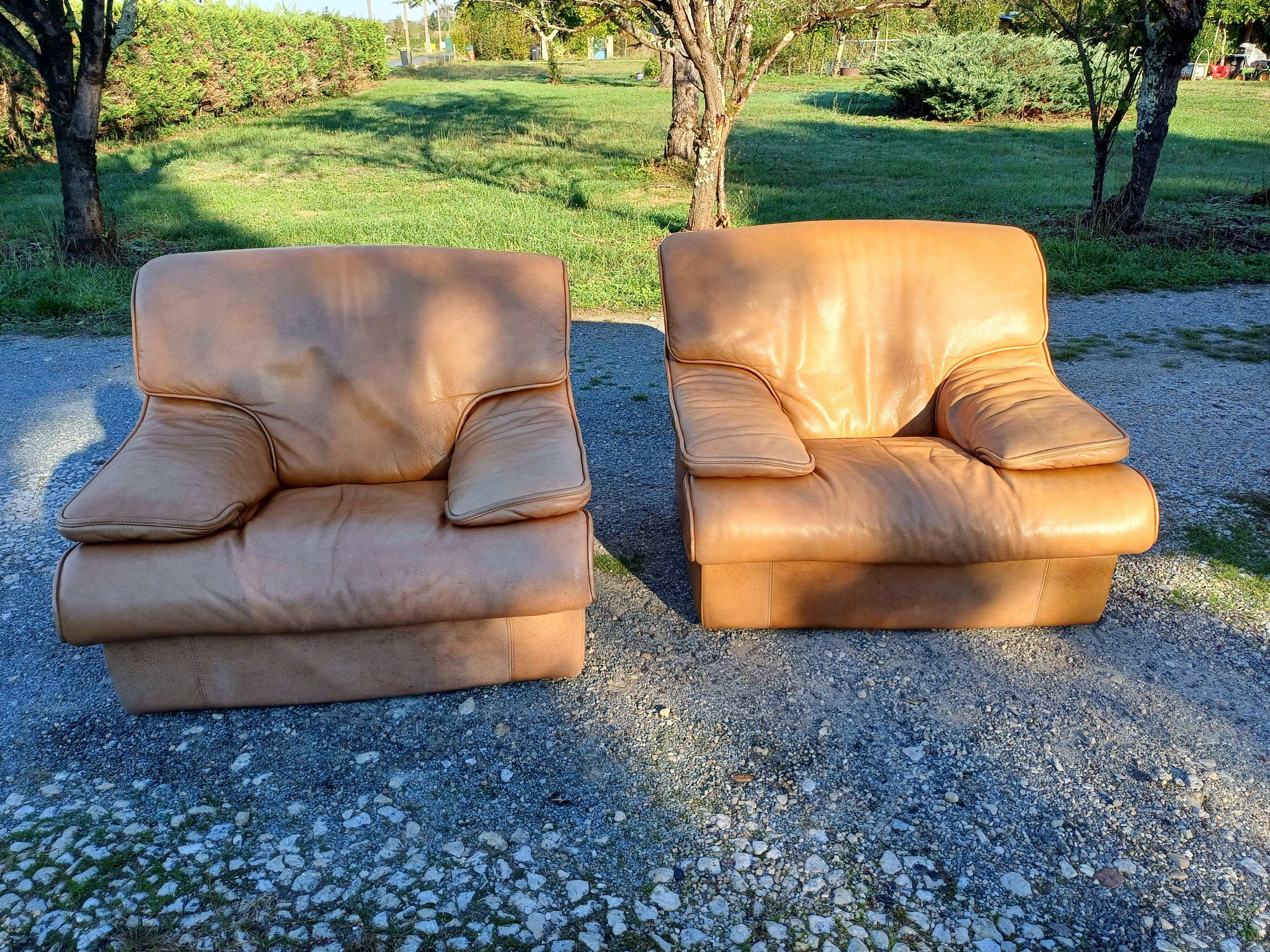 Paire de Fauteuils Vintage en Skai Marron Clair