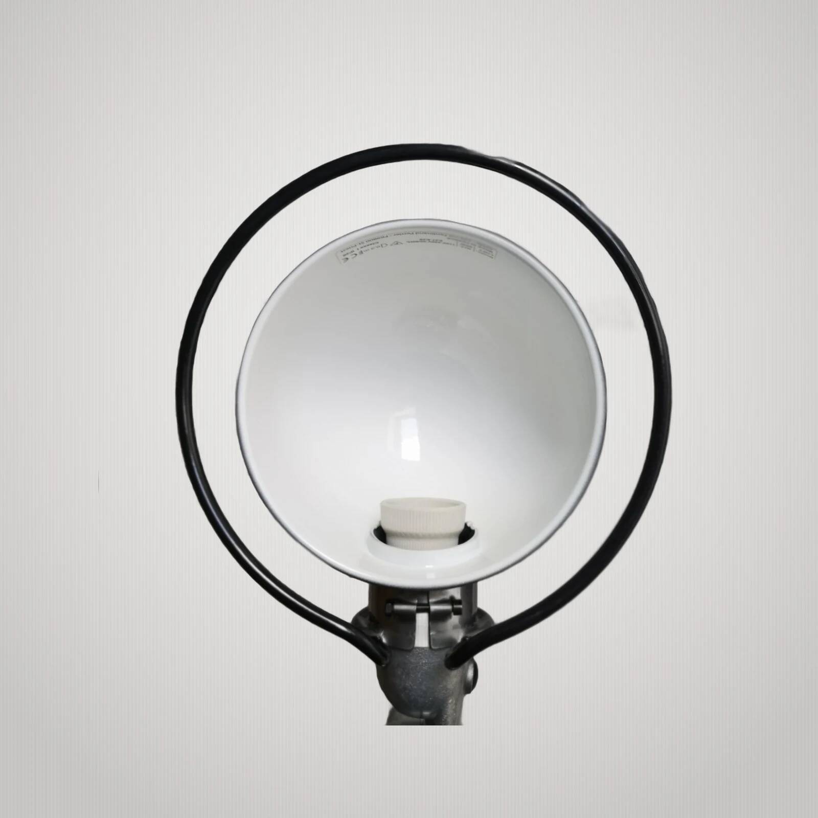 Jielde wall lamp with 2 articulated arms