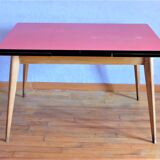 Table of red on the formica kitchen, 1950