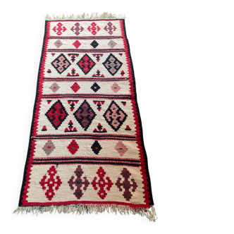 Vintage woven wool Kilim rug