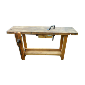 Carpenter's workbench