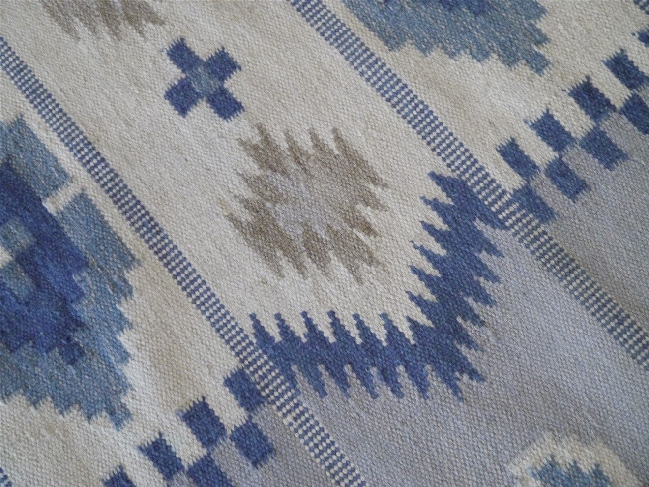 Scandinavian carpet "rolakan" in wool 1960 254x172cm