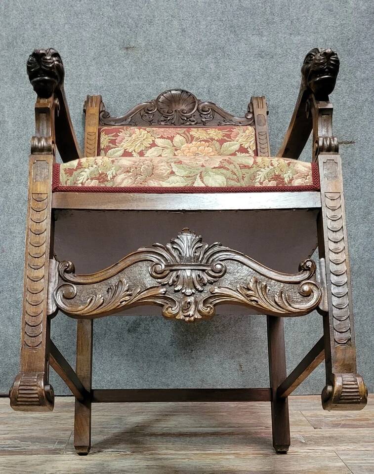 Renaissance style office chair in carved walnut, 19th century
