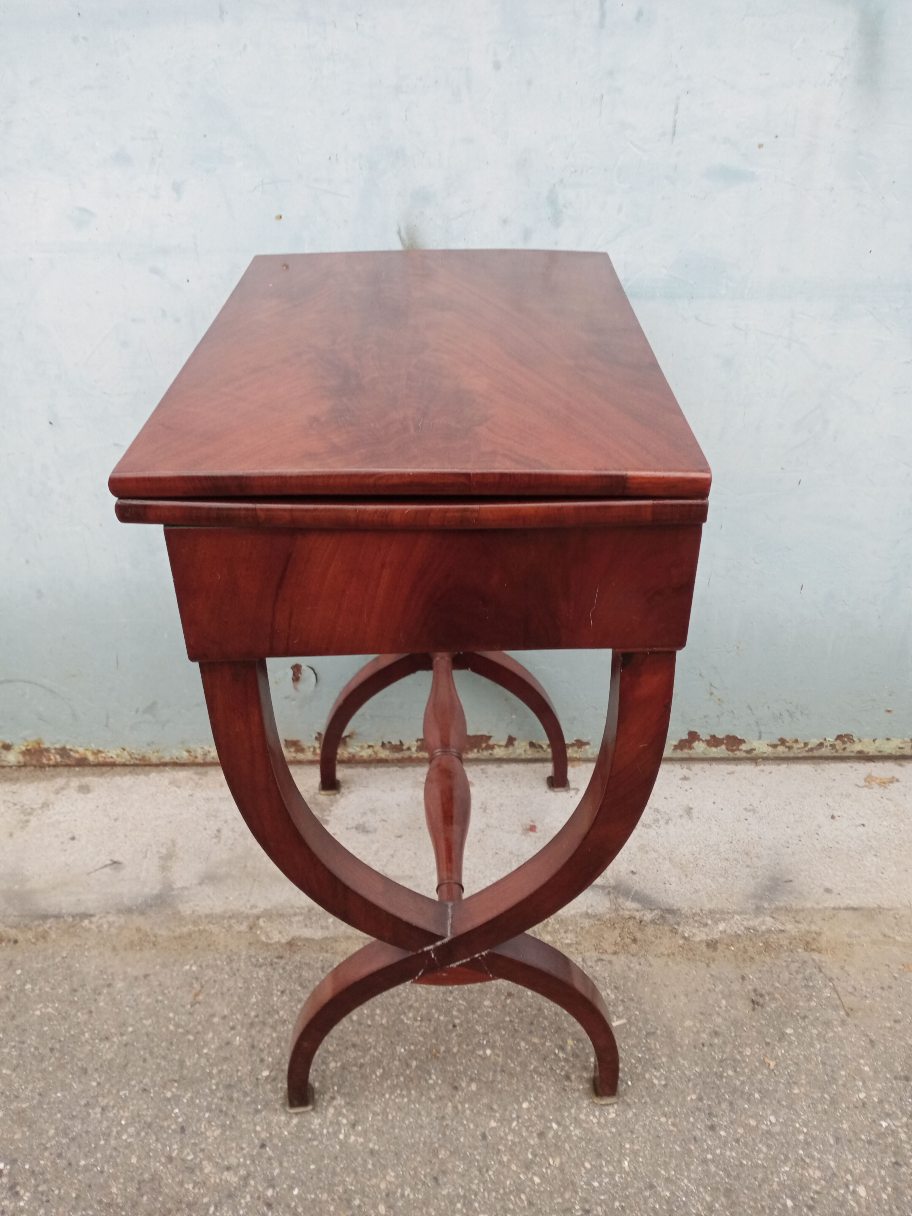 Table a games restoration 19 eme