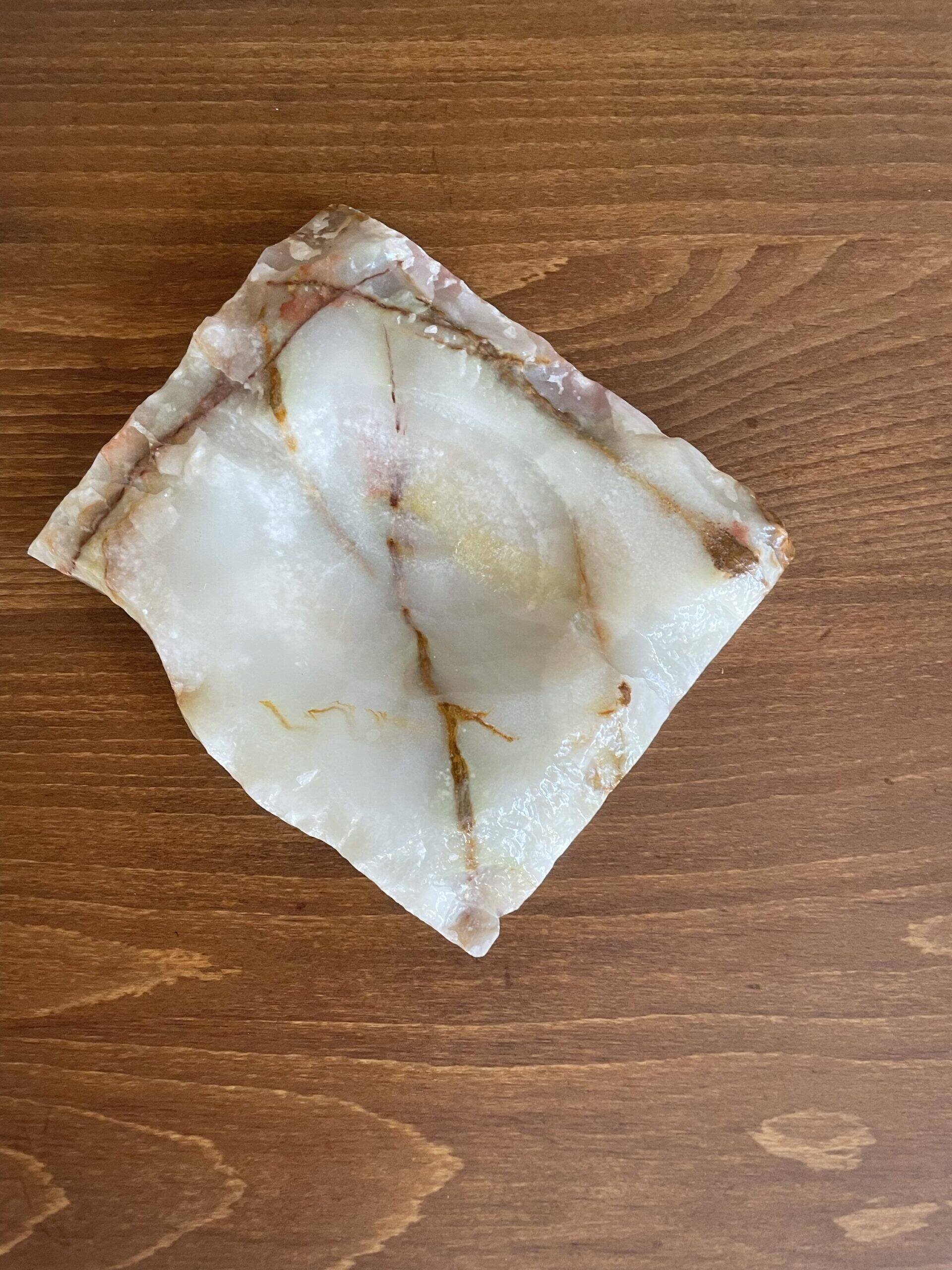 Vintage ashtray in onyx