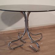 Table basse italienne du milieu du siècle en chrome et acier avec plateau rond en verre fumé, années 1960