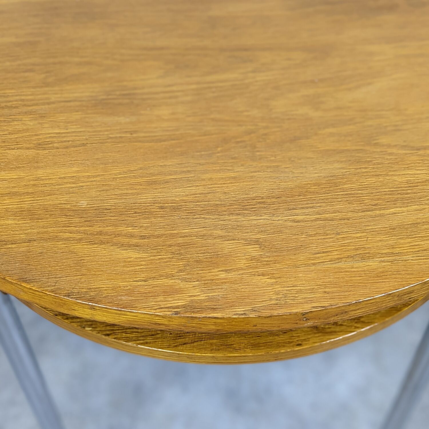 Table Bauhaus en tube d'acier par Petr Vichr