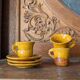Ensemble de vaisselle vintage en grès émaillé jaune moutarde — 17 pièces