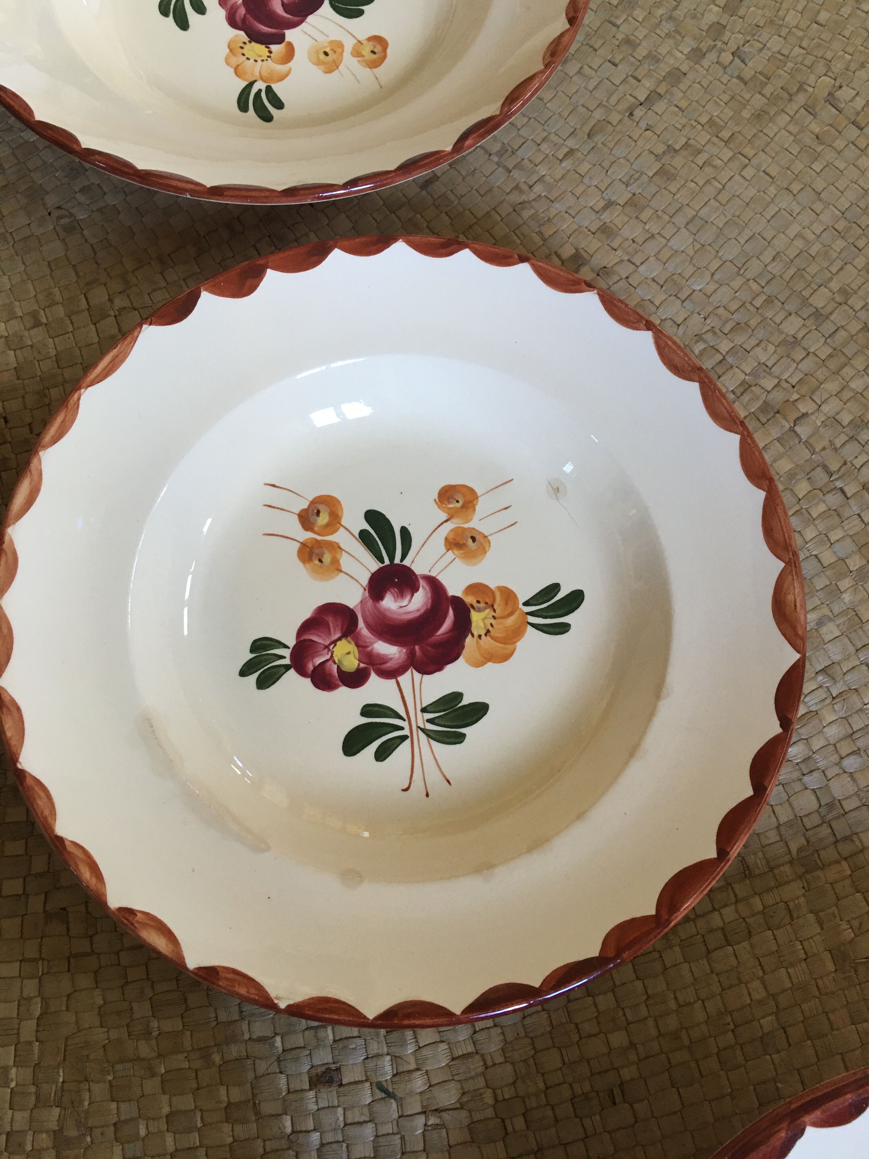 Series of 8 soup plates