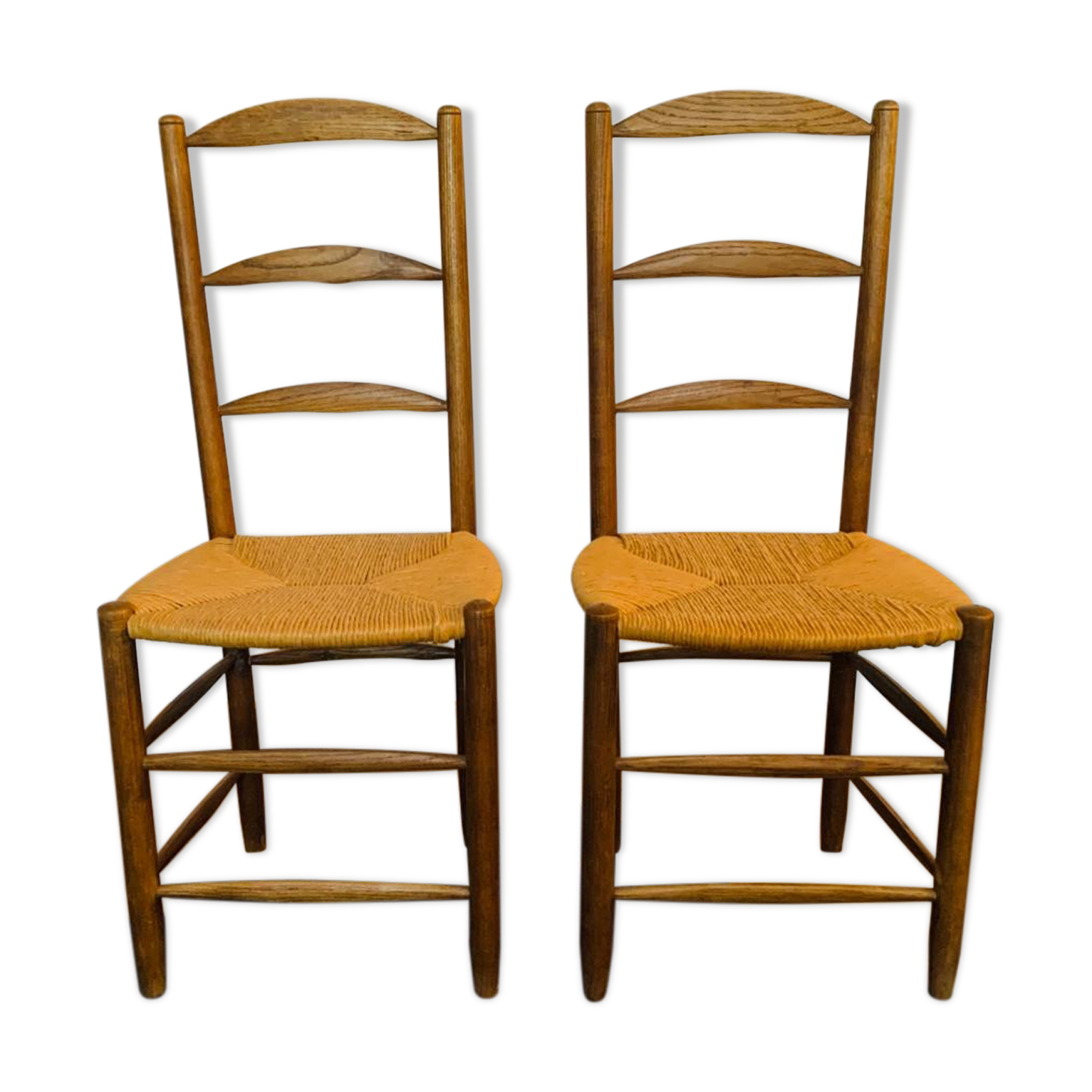 Pair of mulched chairs