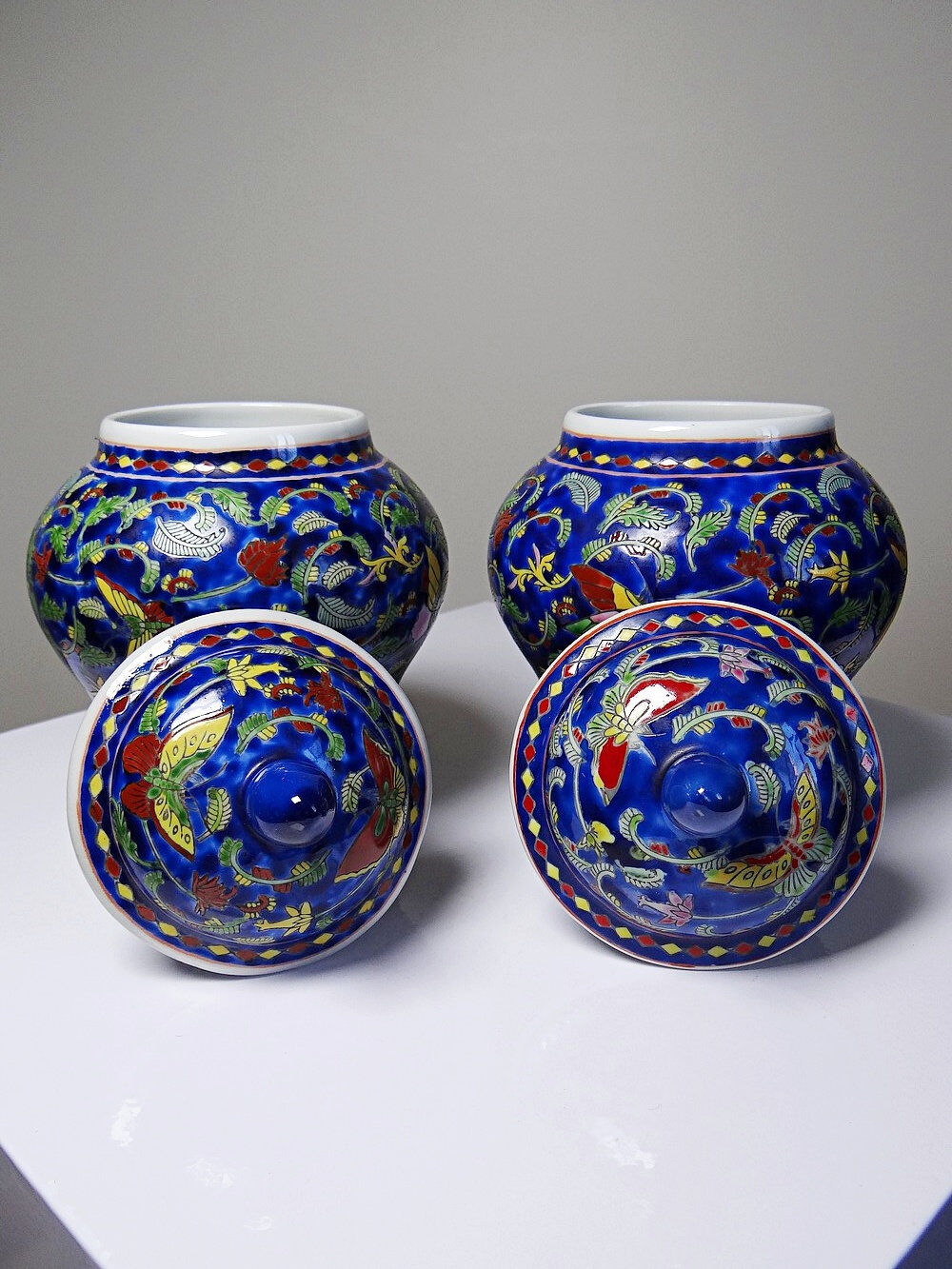 2 pots à gingembre vintage en porcelaine de Chine émaillée