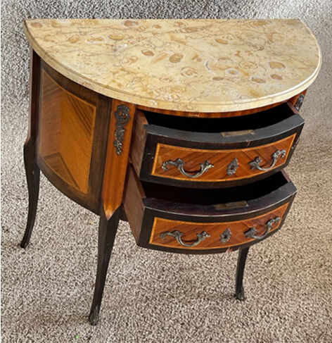 Commode demi-lune