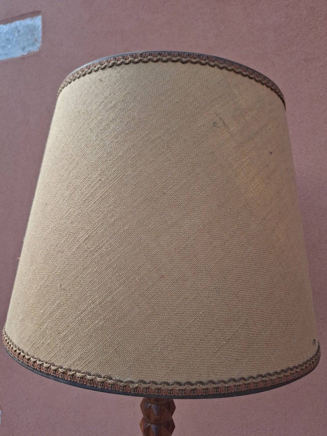 Vintage floor lamp from the 60s-70s with integrated shelf.