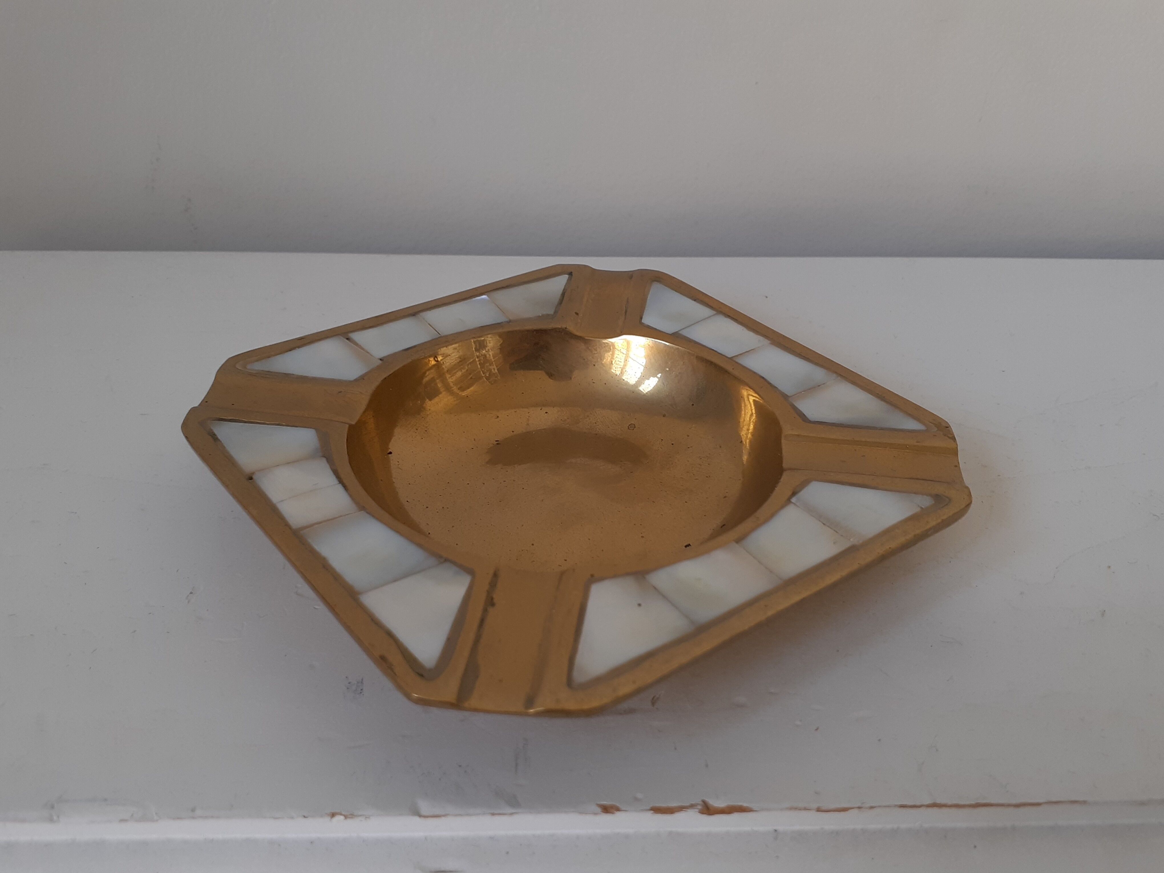 Mother-of-pearl ashtray
