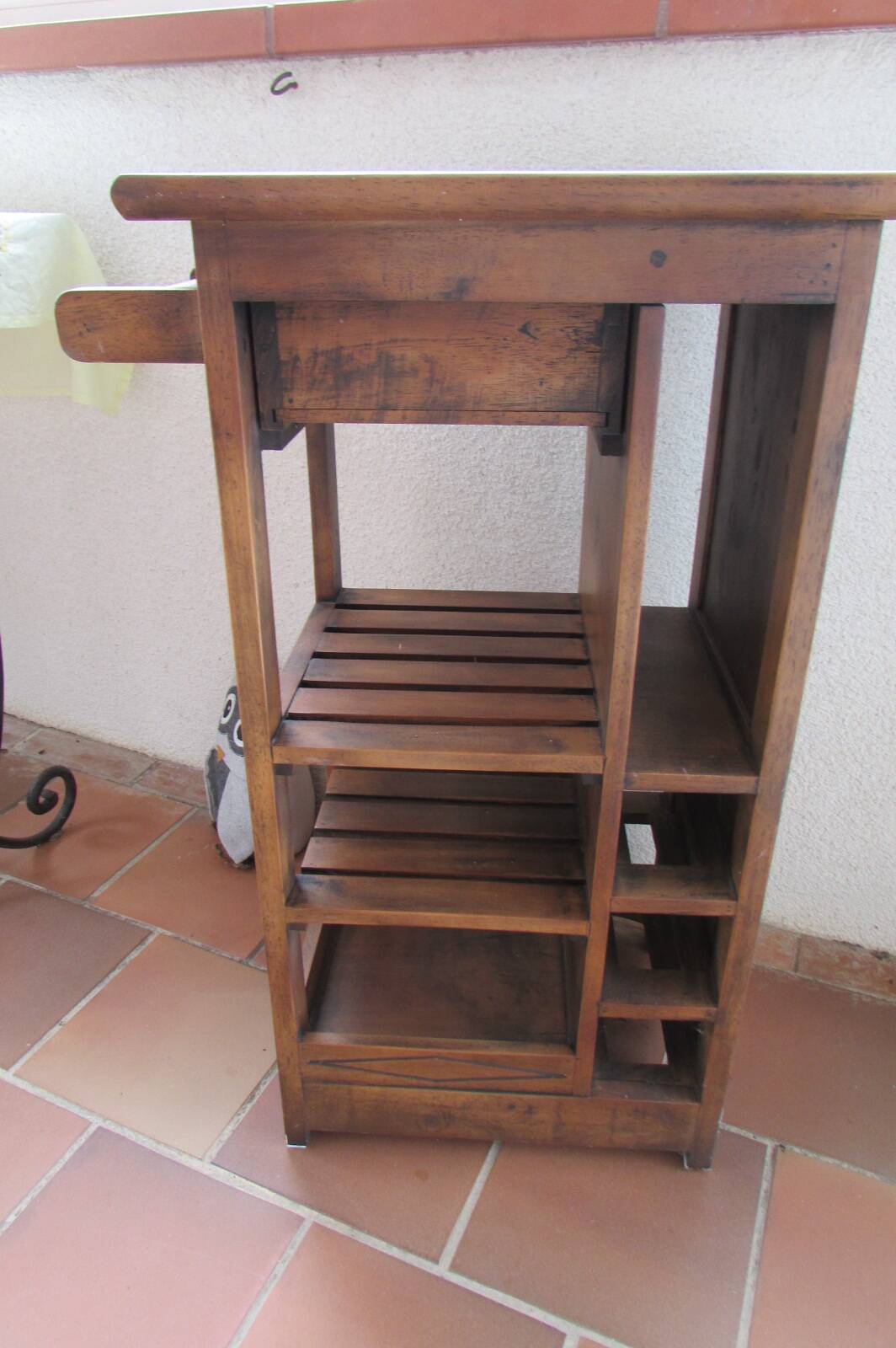 Kitchen storage unit, vegetable dish, solid wood