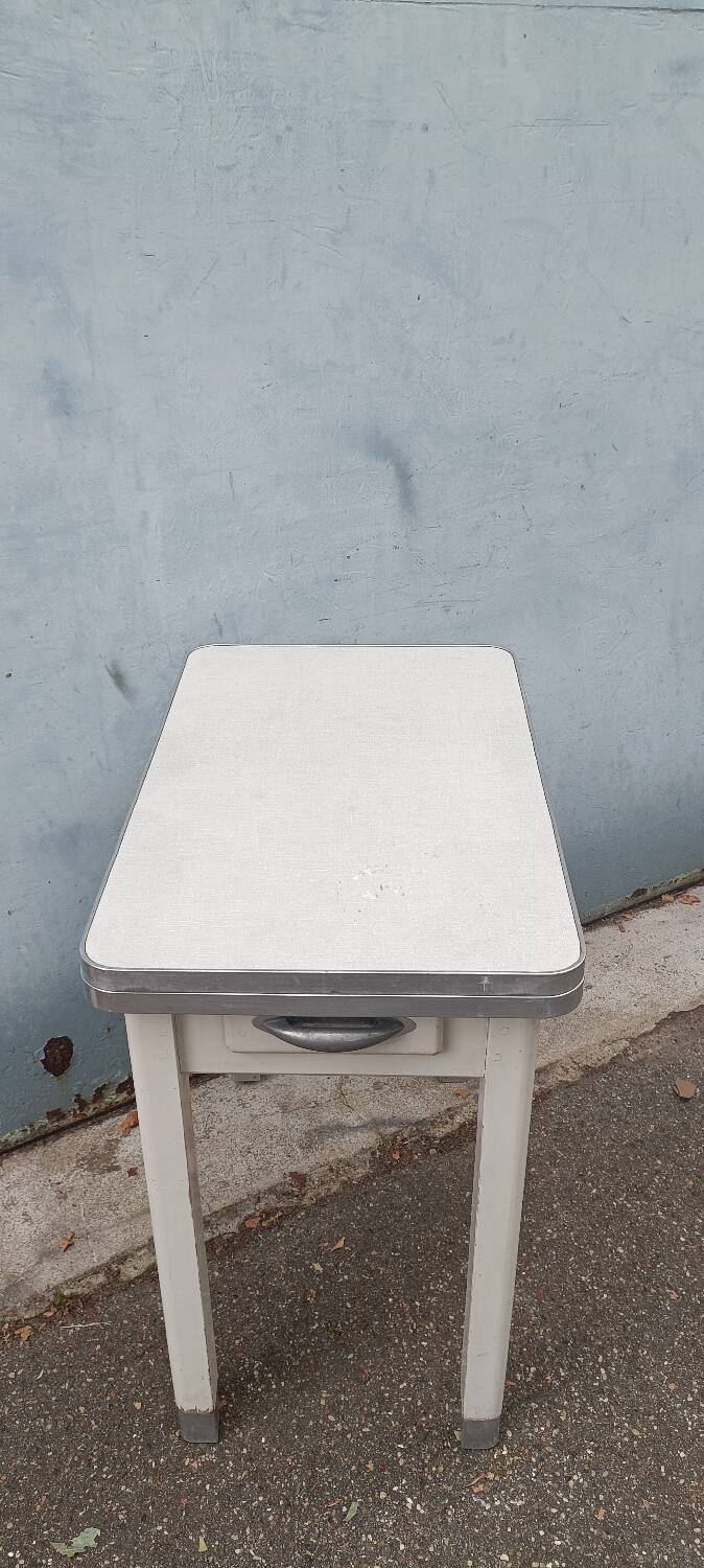 Table de cuisine vintage