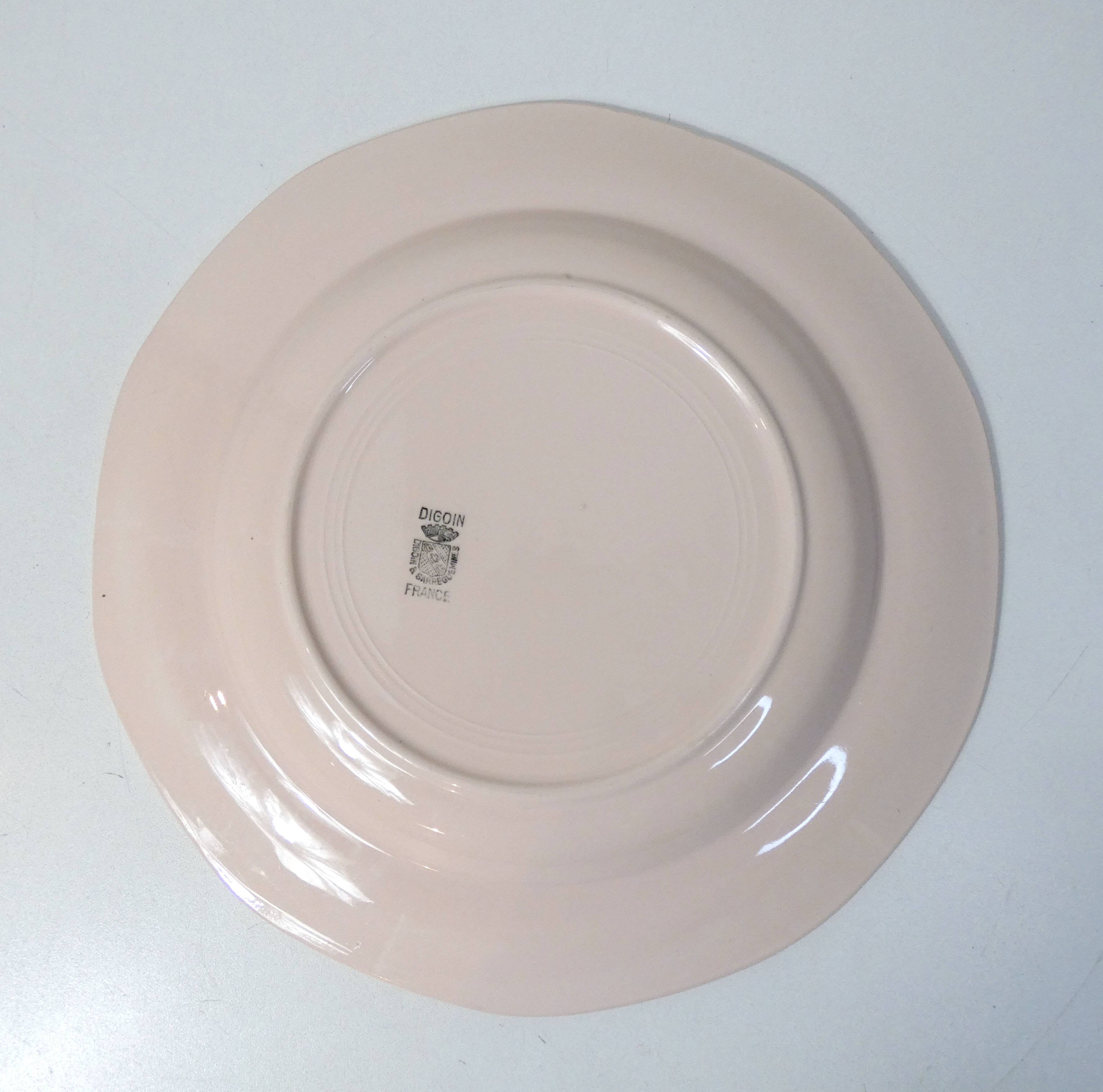 Digoin powder pink presentation plate