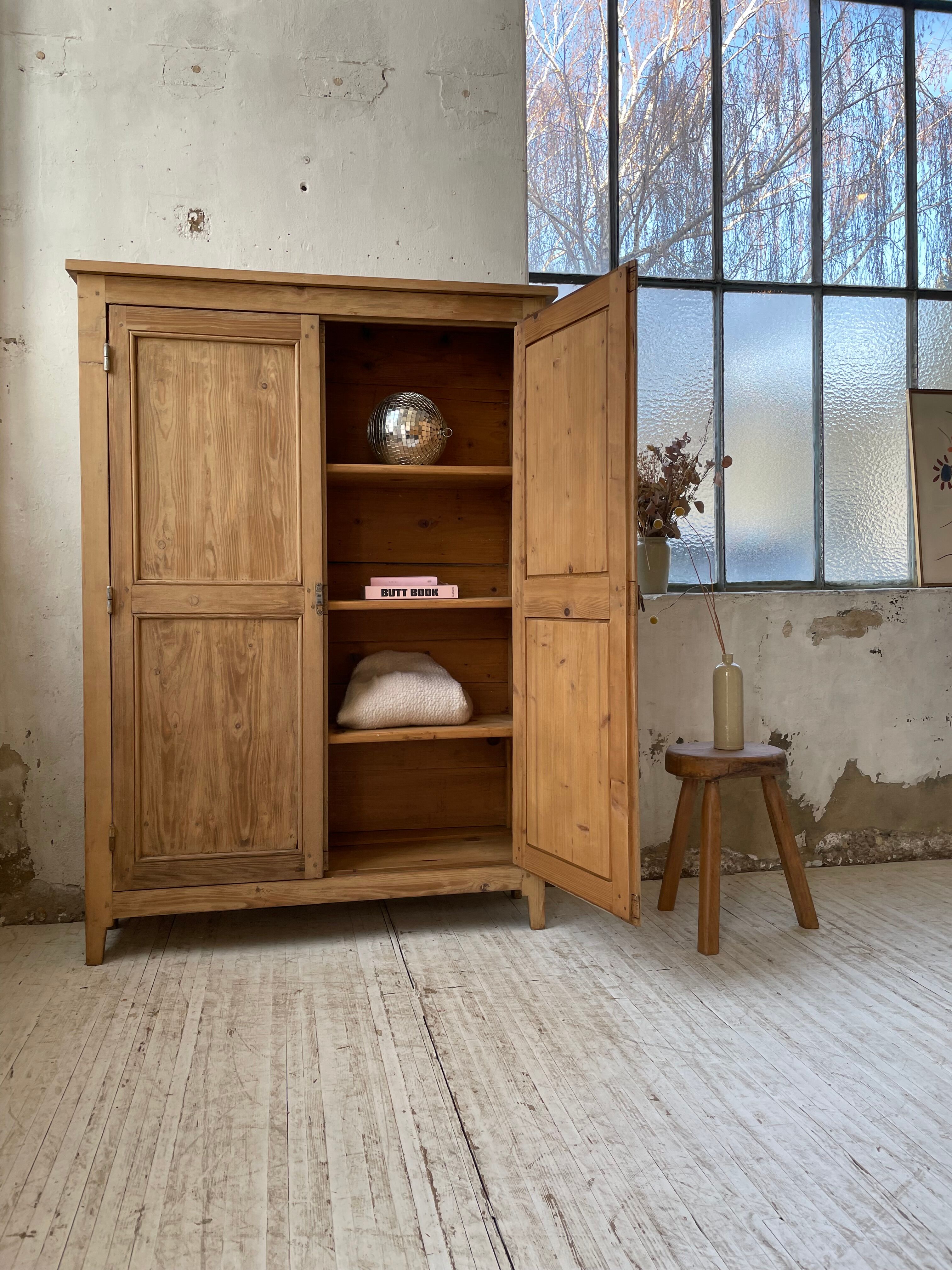 Wooden cabinet cuttery