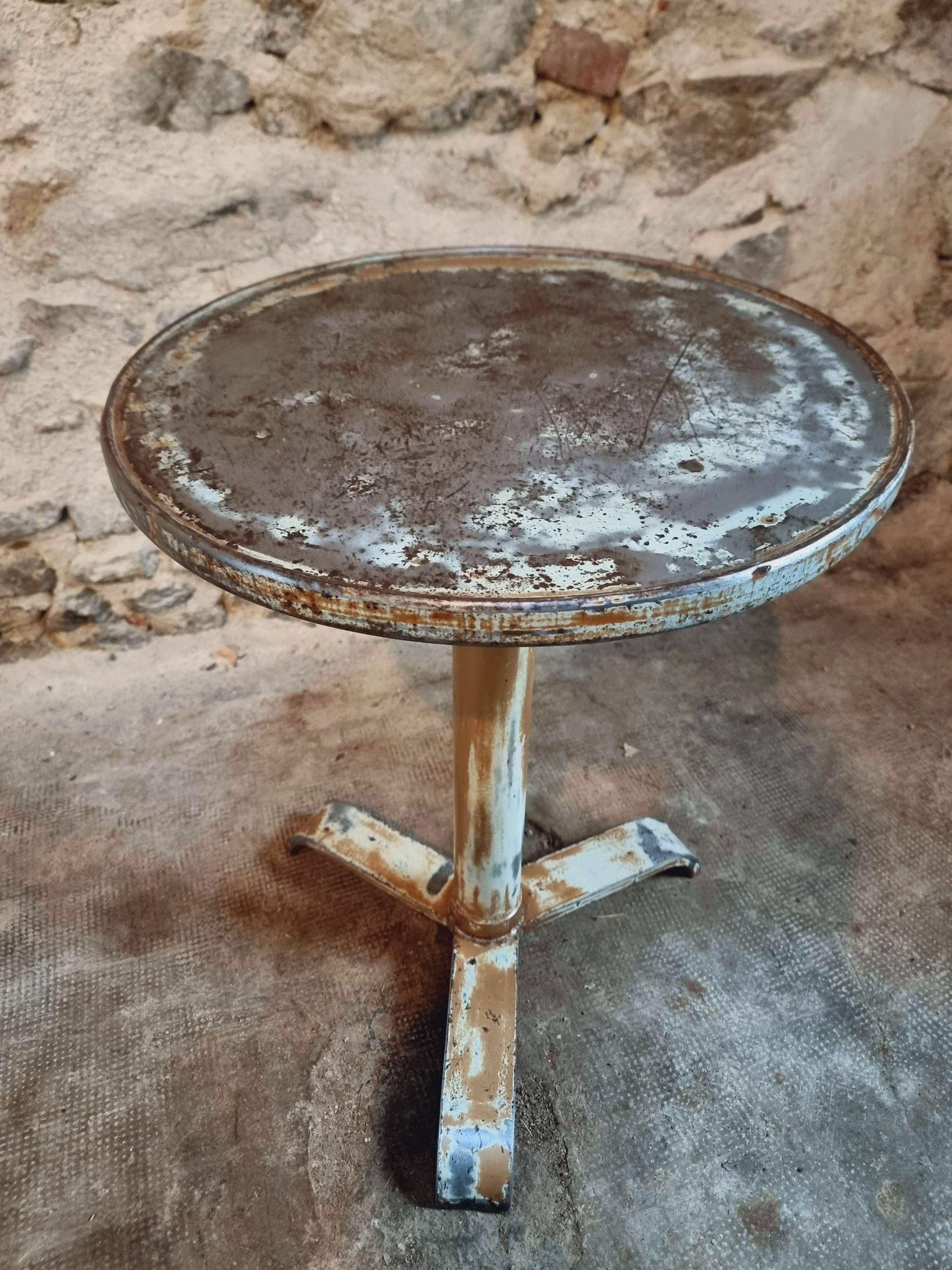 Antique iron bistro table – French wine table, early 20th century
