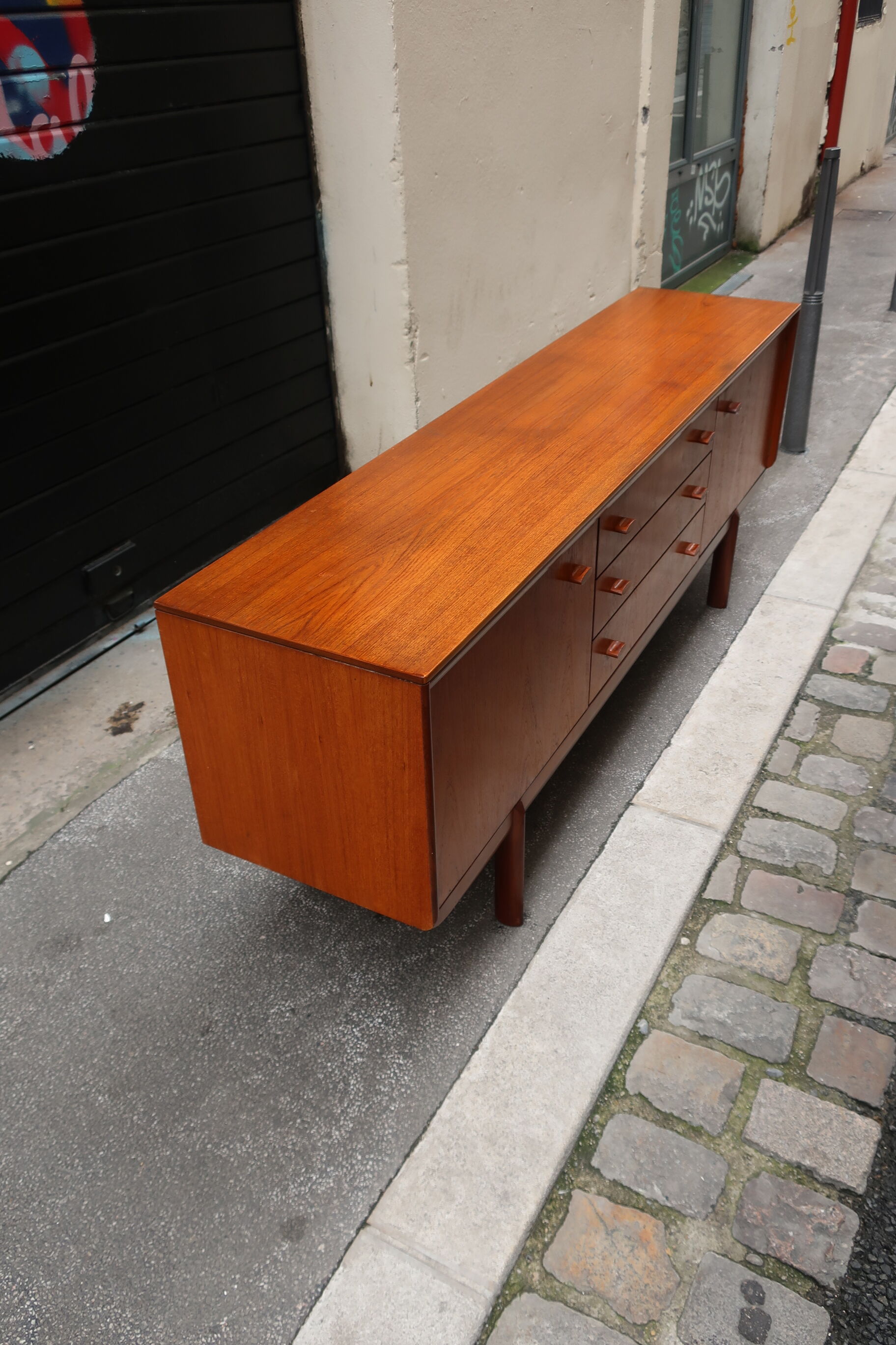 Sideboard in teak