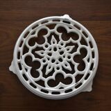 Cast iron trivets