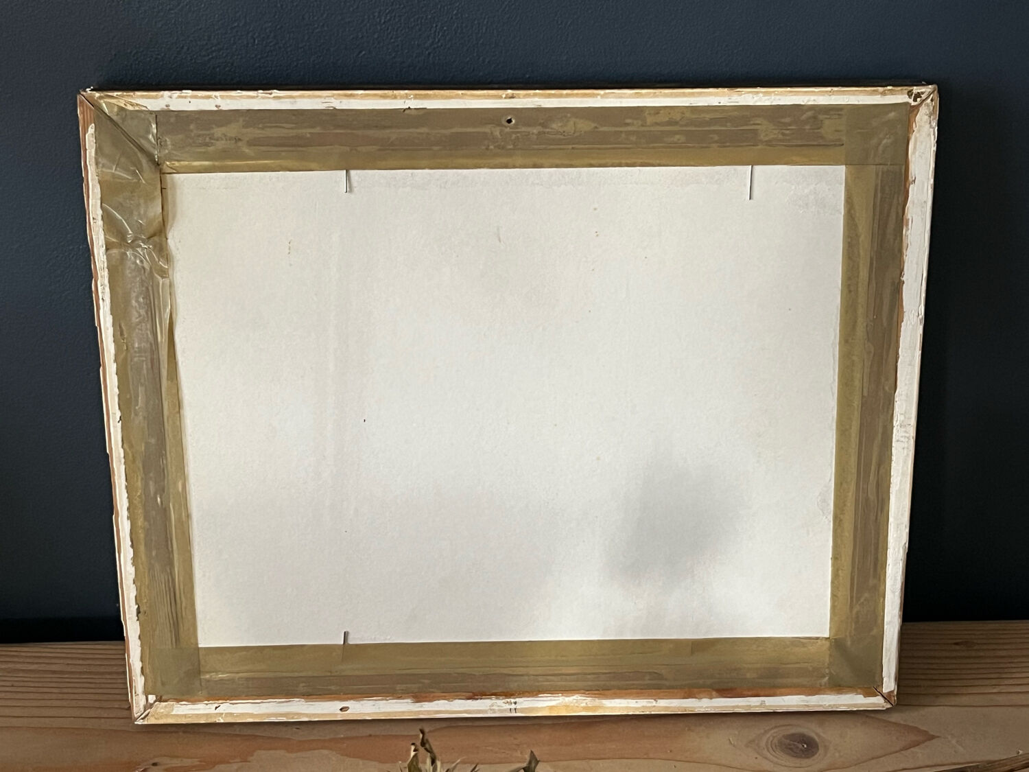 Painting of elegant women