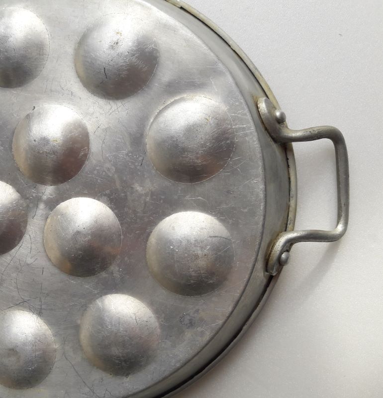 Plat à escargot aluminium vintage