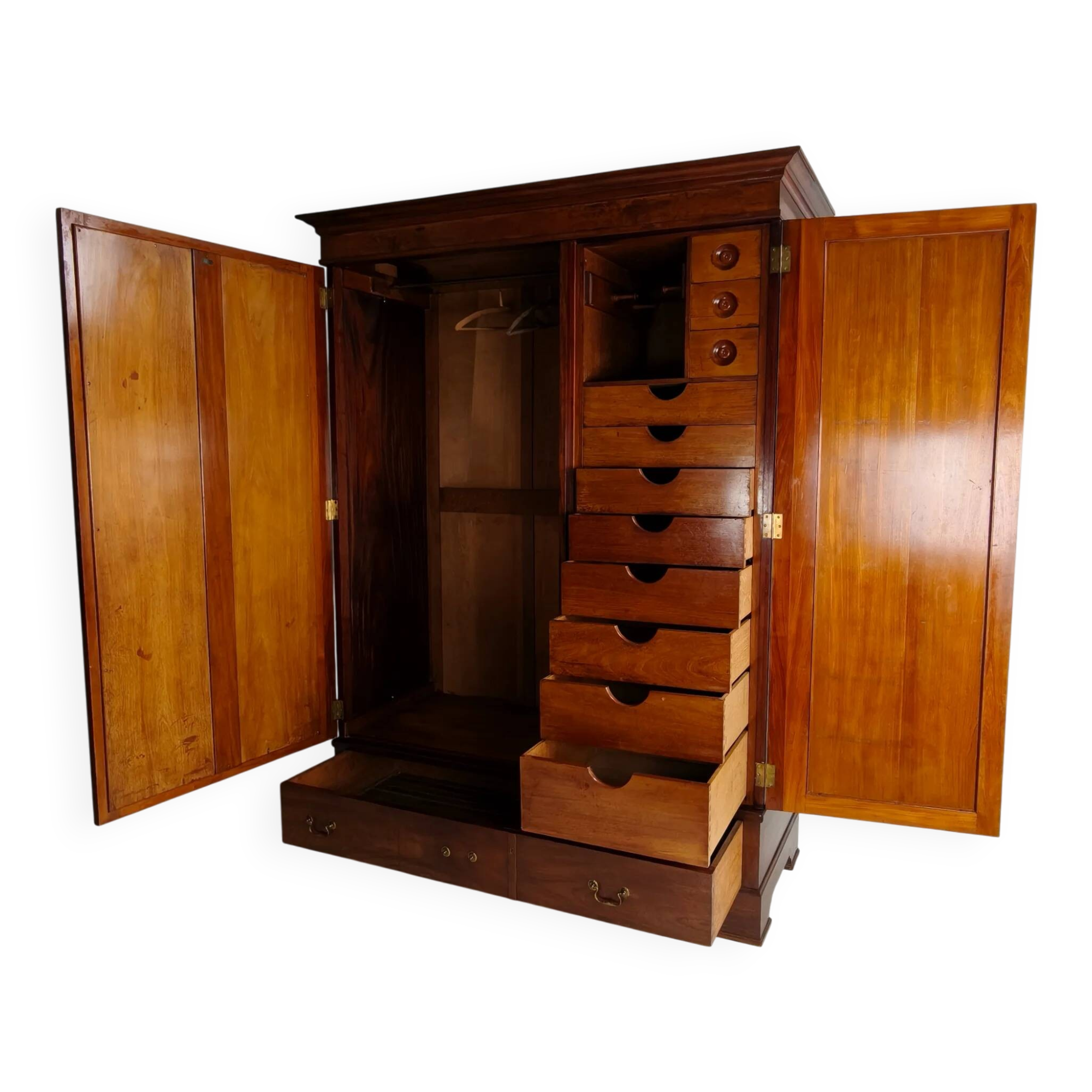 High-quality late 19th-century mahogany wardrobe by H. Pander & Zonen