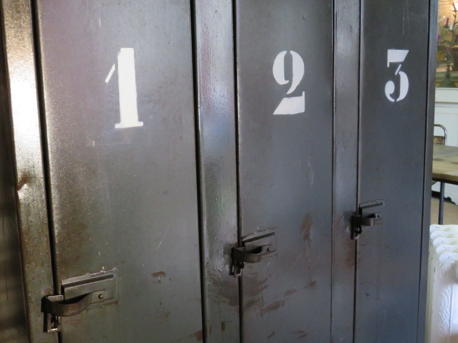 Industrial wardrobe 3 doors locker
