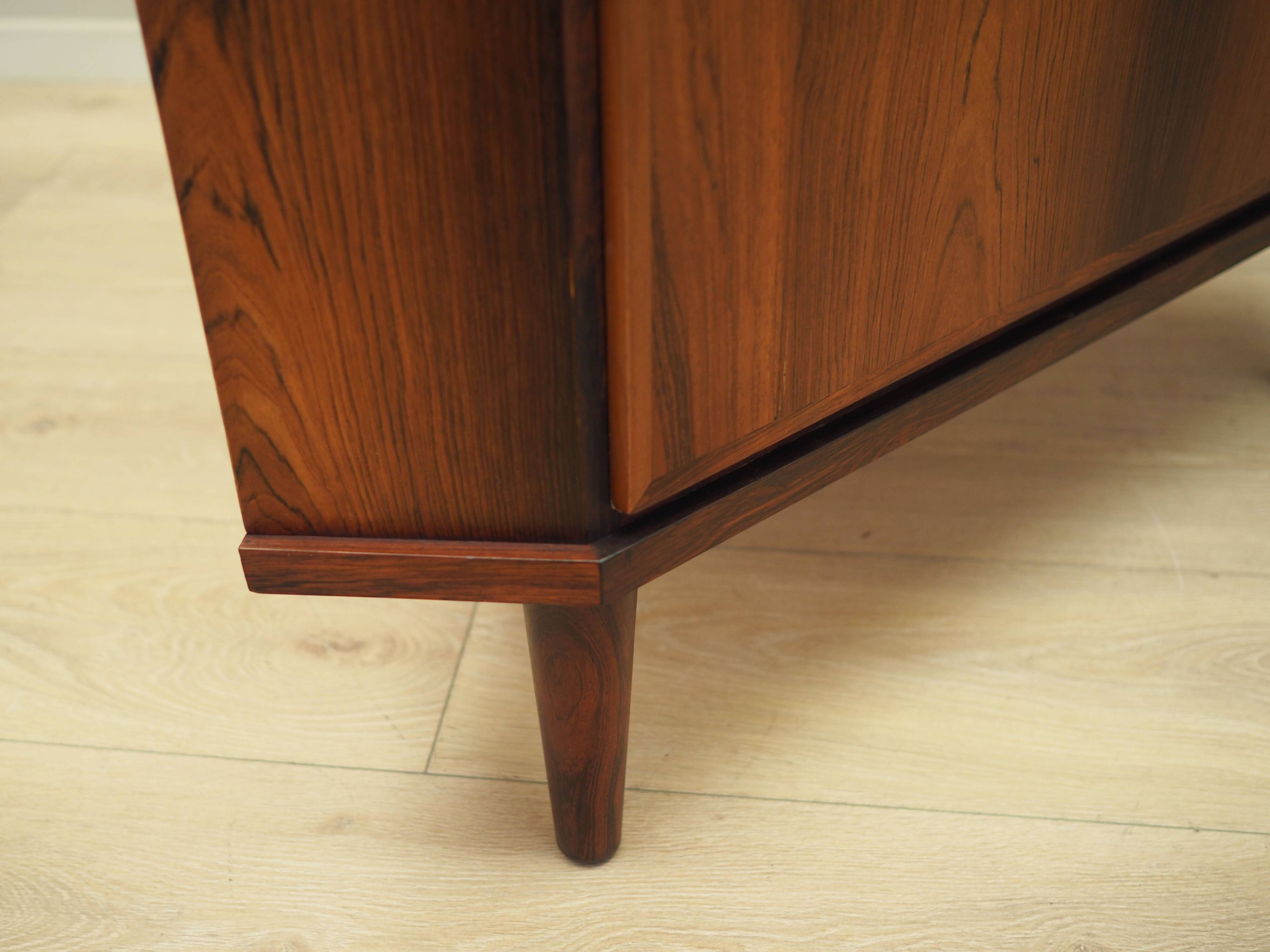 Rosewood showcase, Danish design, 1970s, production: Denmark