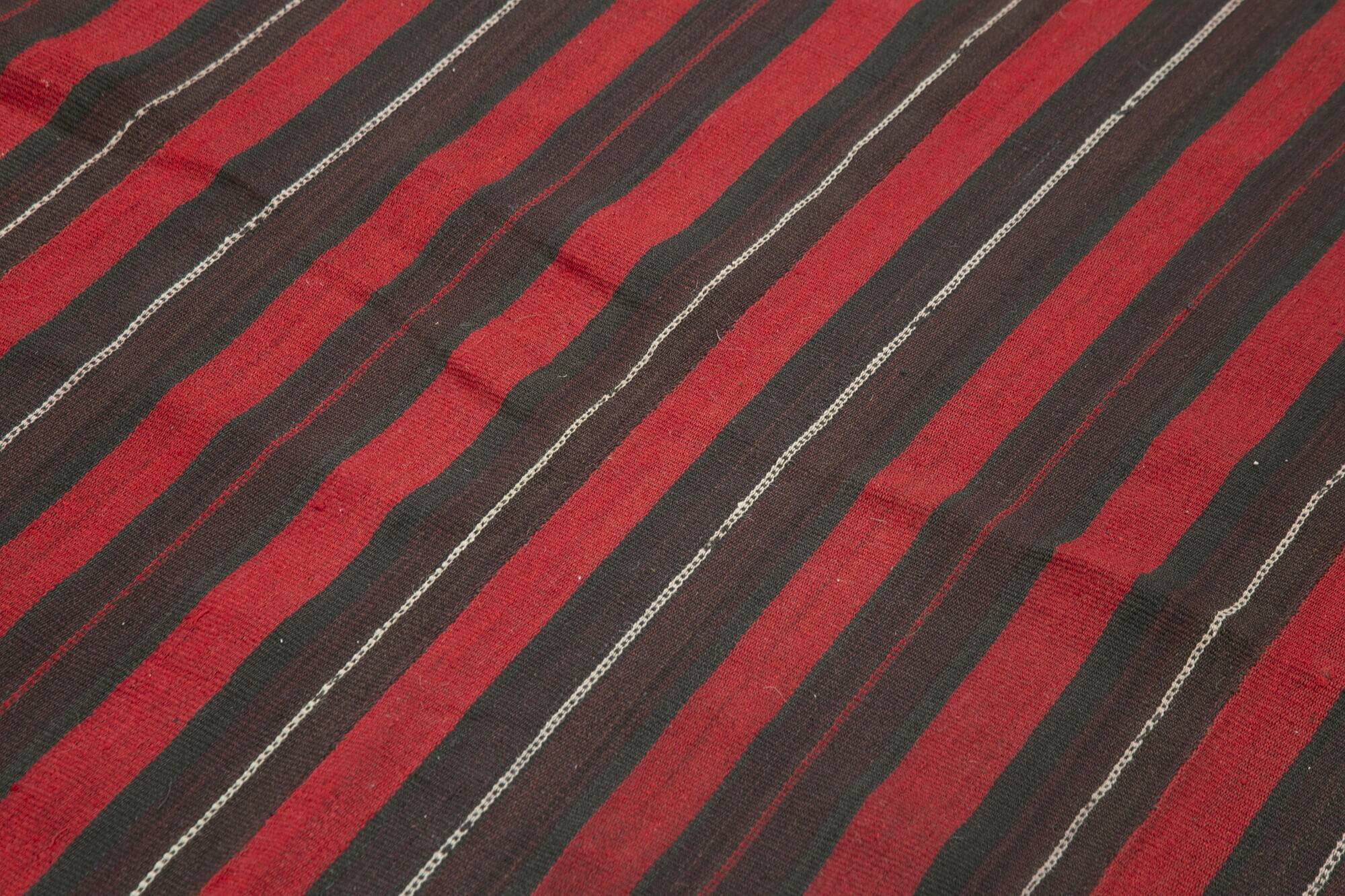 Turkish Handmade Vintage Anatolian Kilim 139 cm x 197 cm
