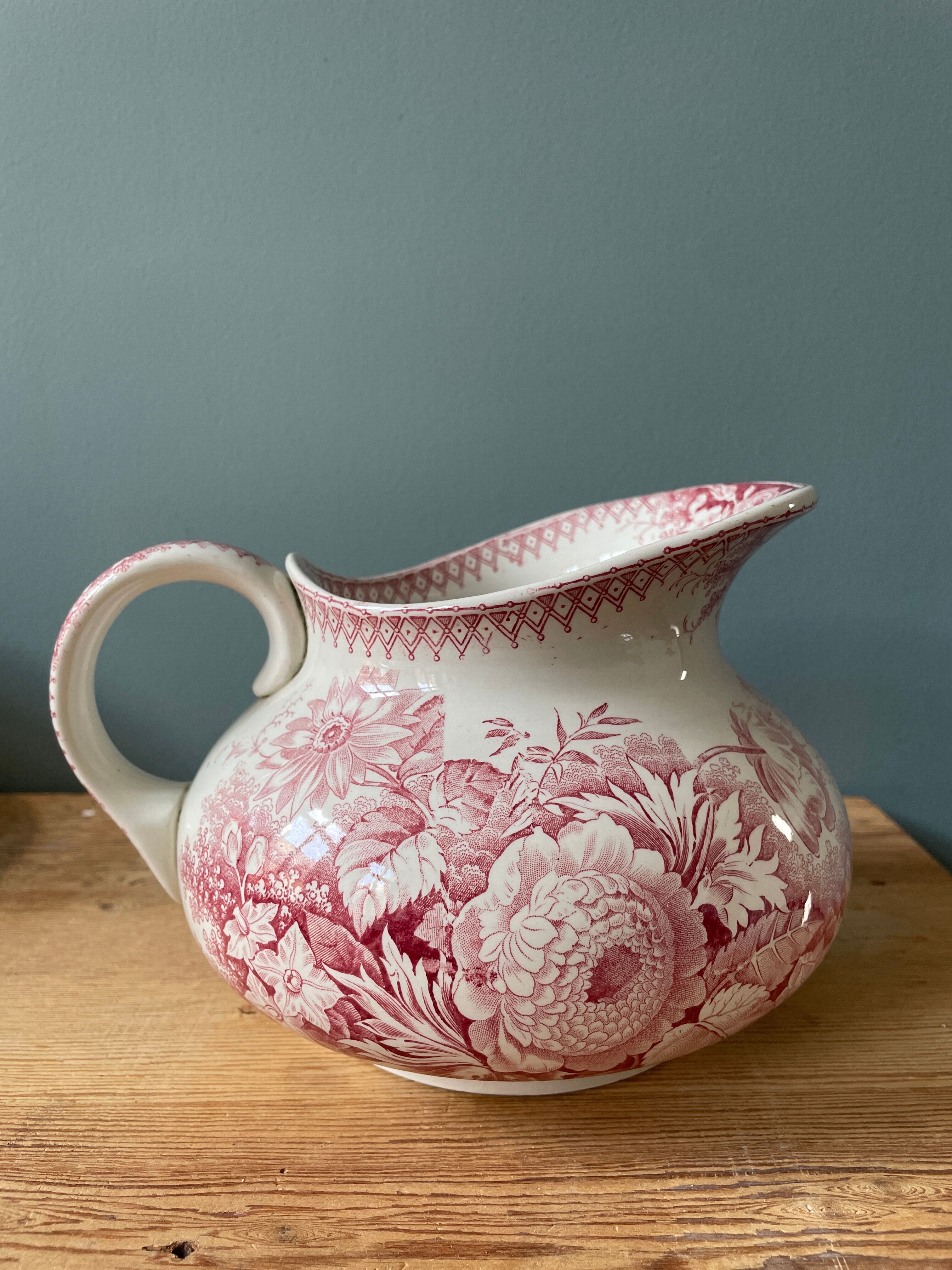 Water pitcher Sarreguemines 1900, model Planter