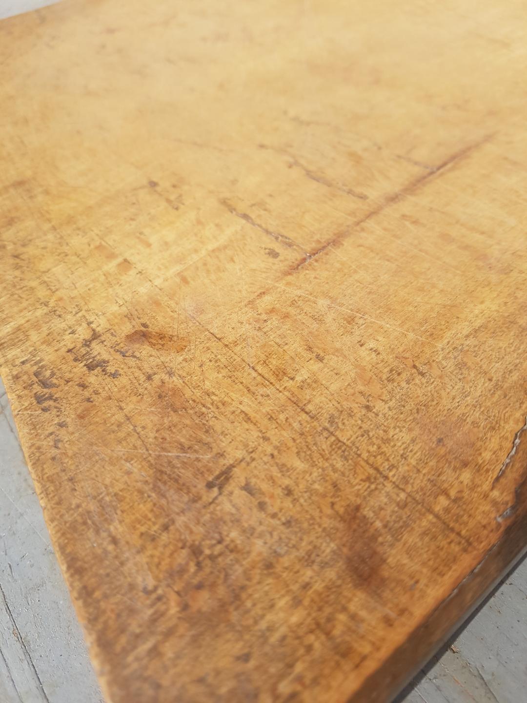 Planche à découper en bois