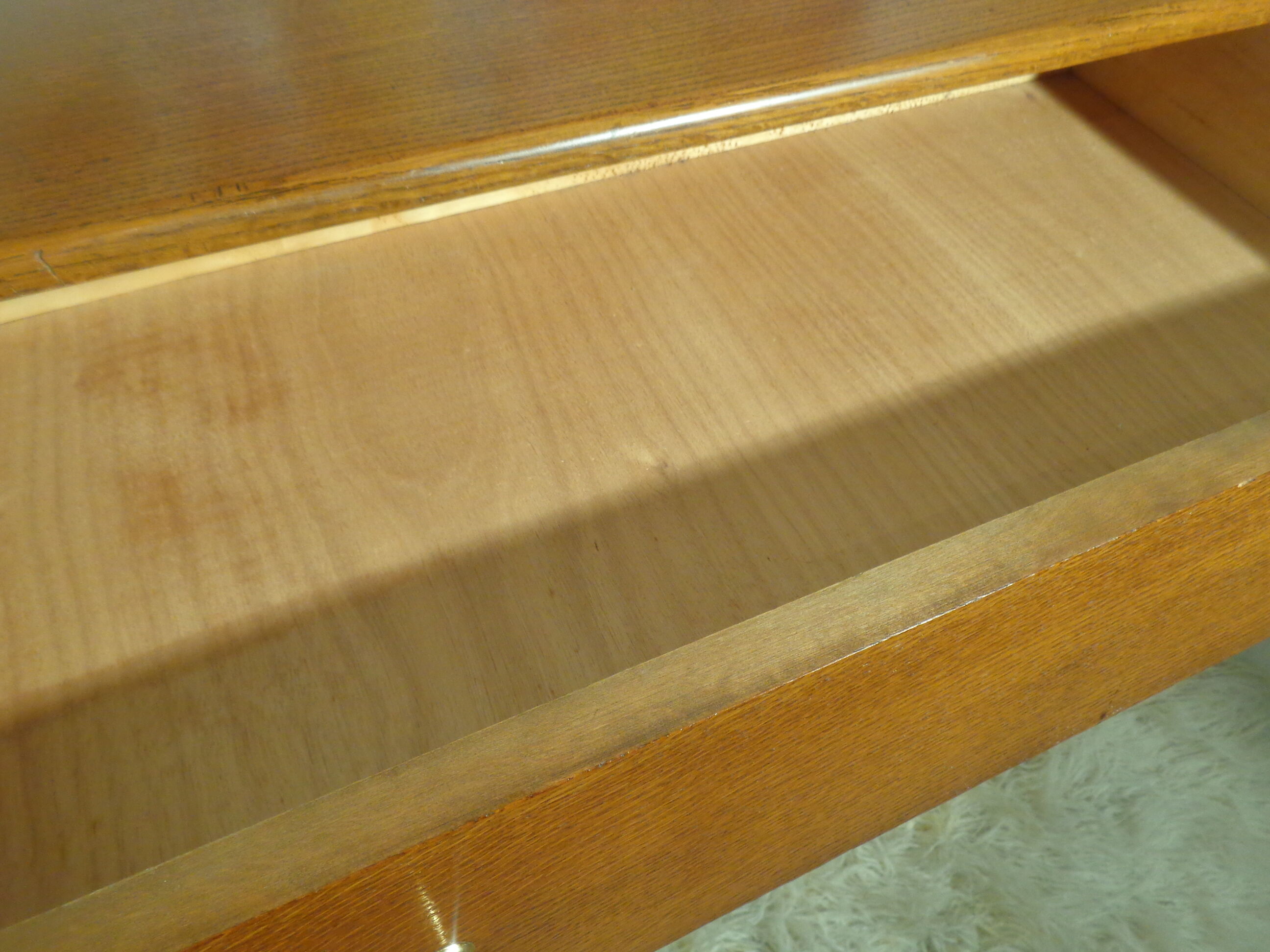 Dresser vintage 50s compass feet