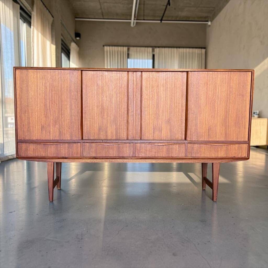 Vintage Danish wall cabinet in wood, mid-height / shelf / low furniture