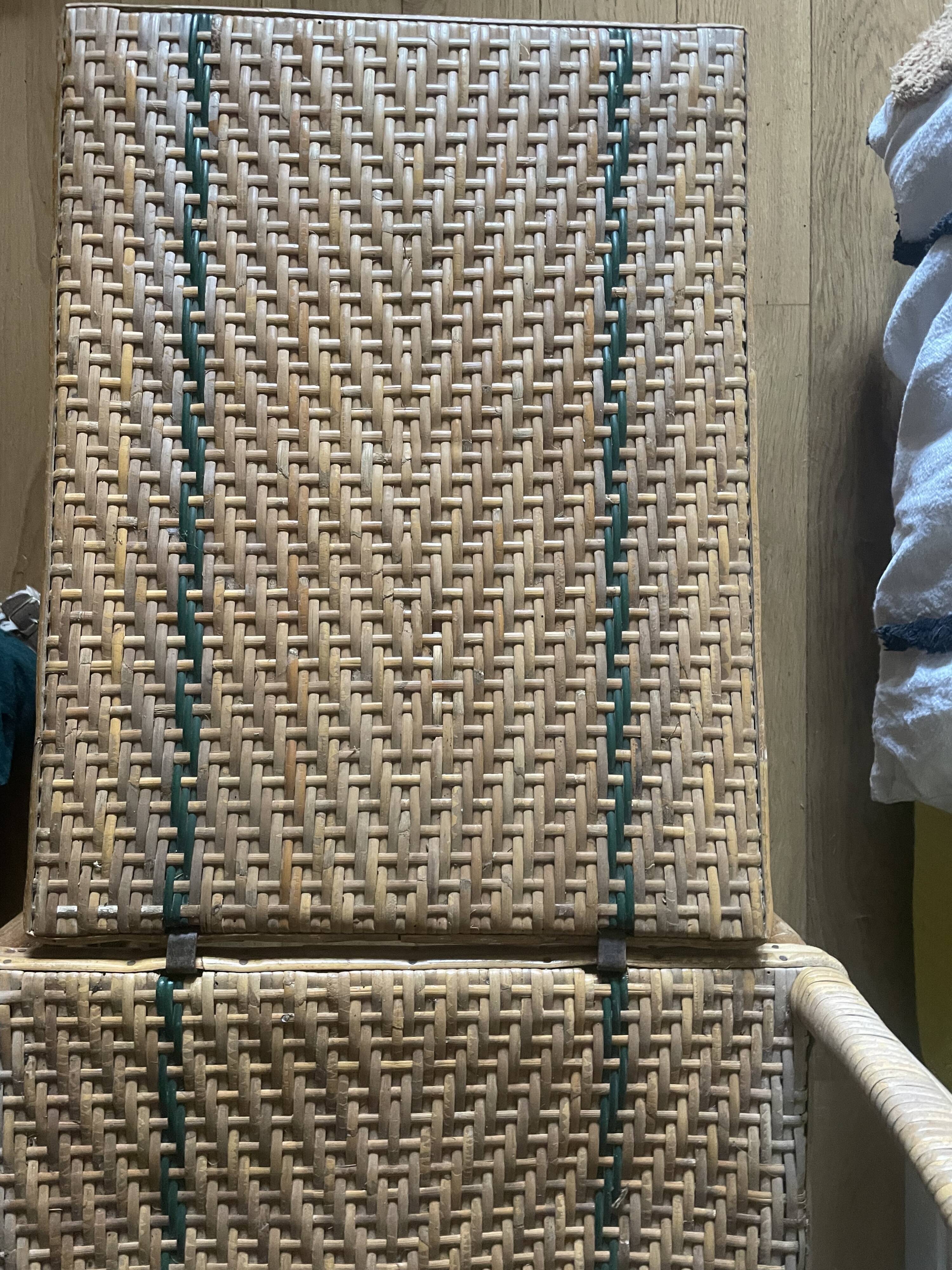 Early 20th century wicker chaise longue