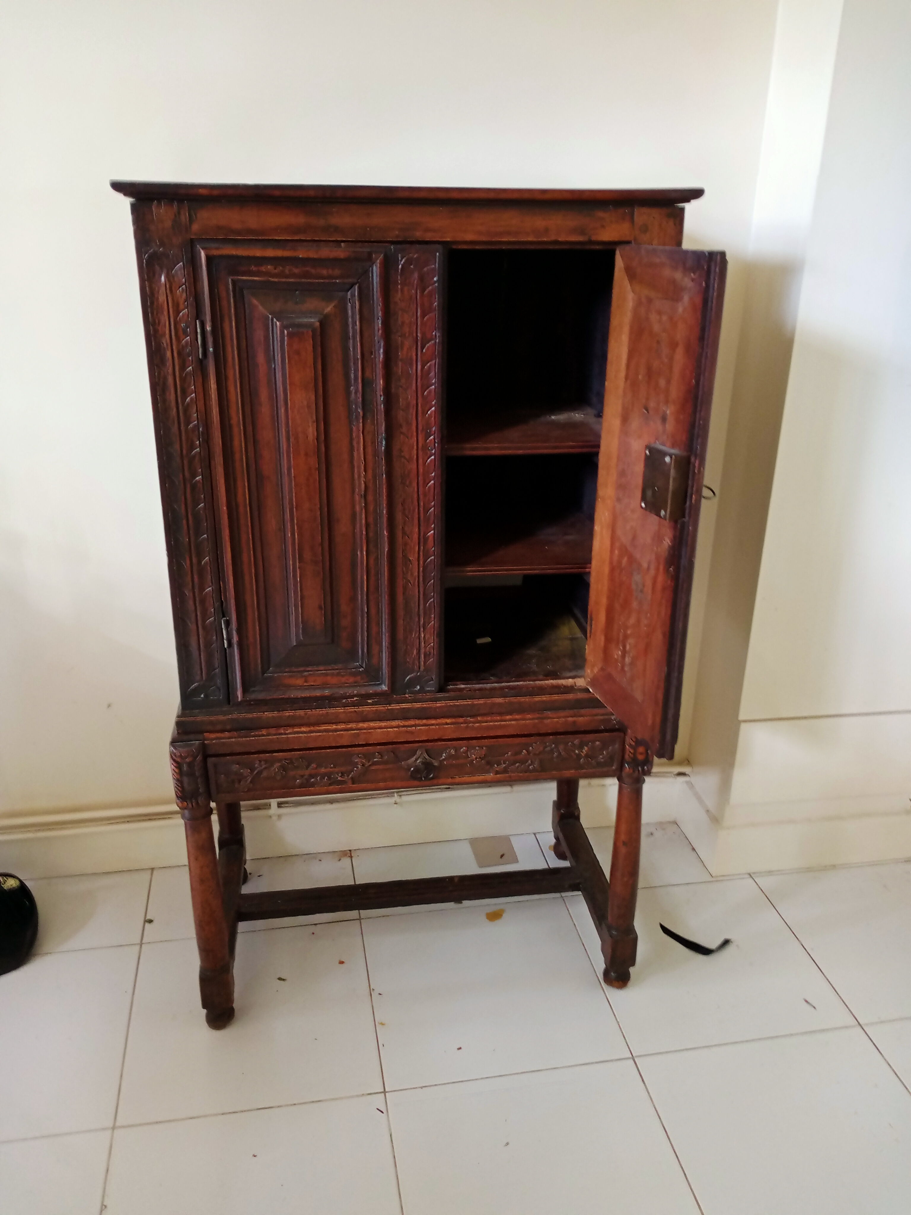 Buffet ancien