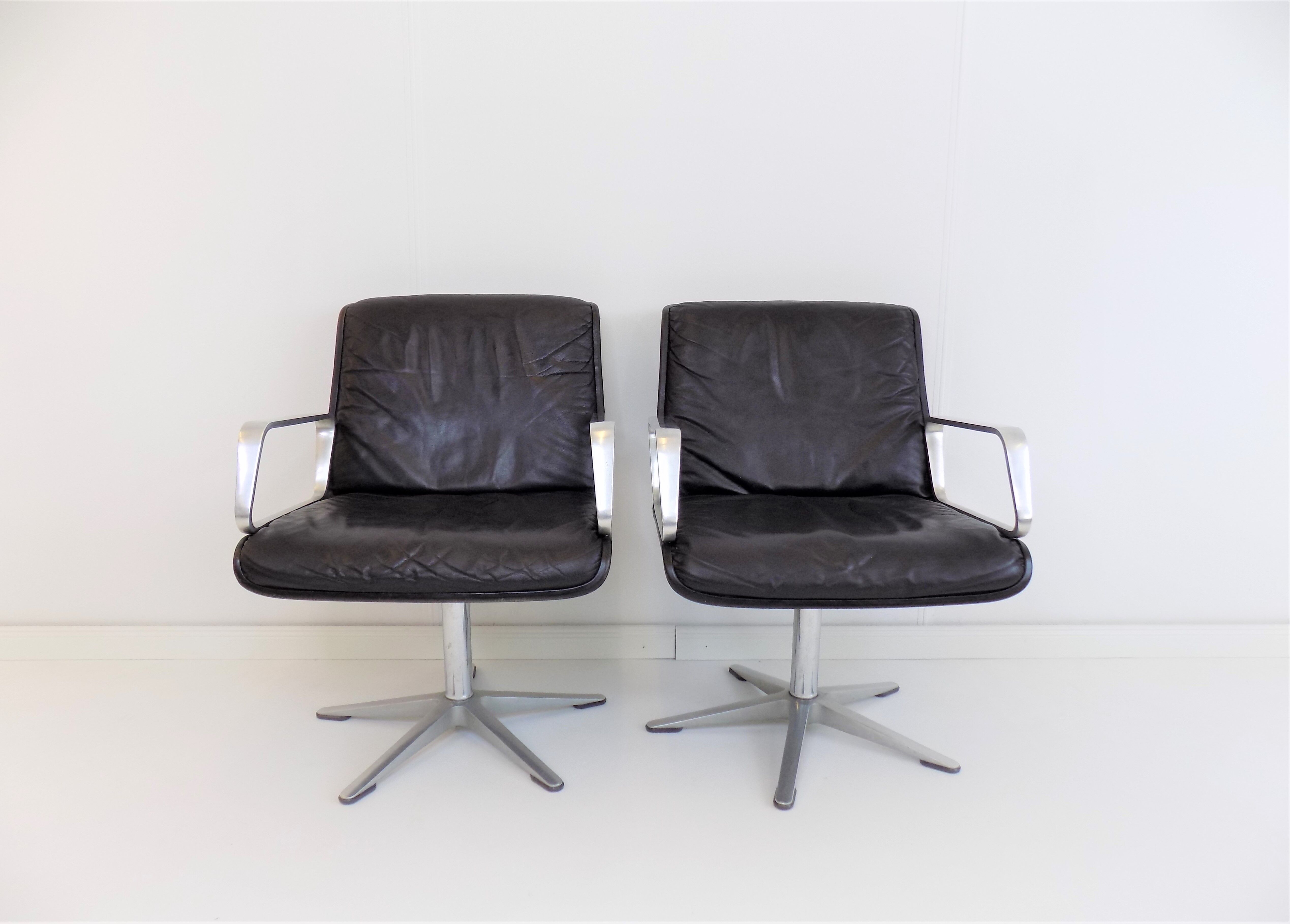 Ensemble de 2 chaises de bureau Wilkhahn Delta du groupe Delta