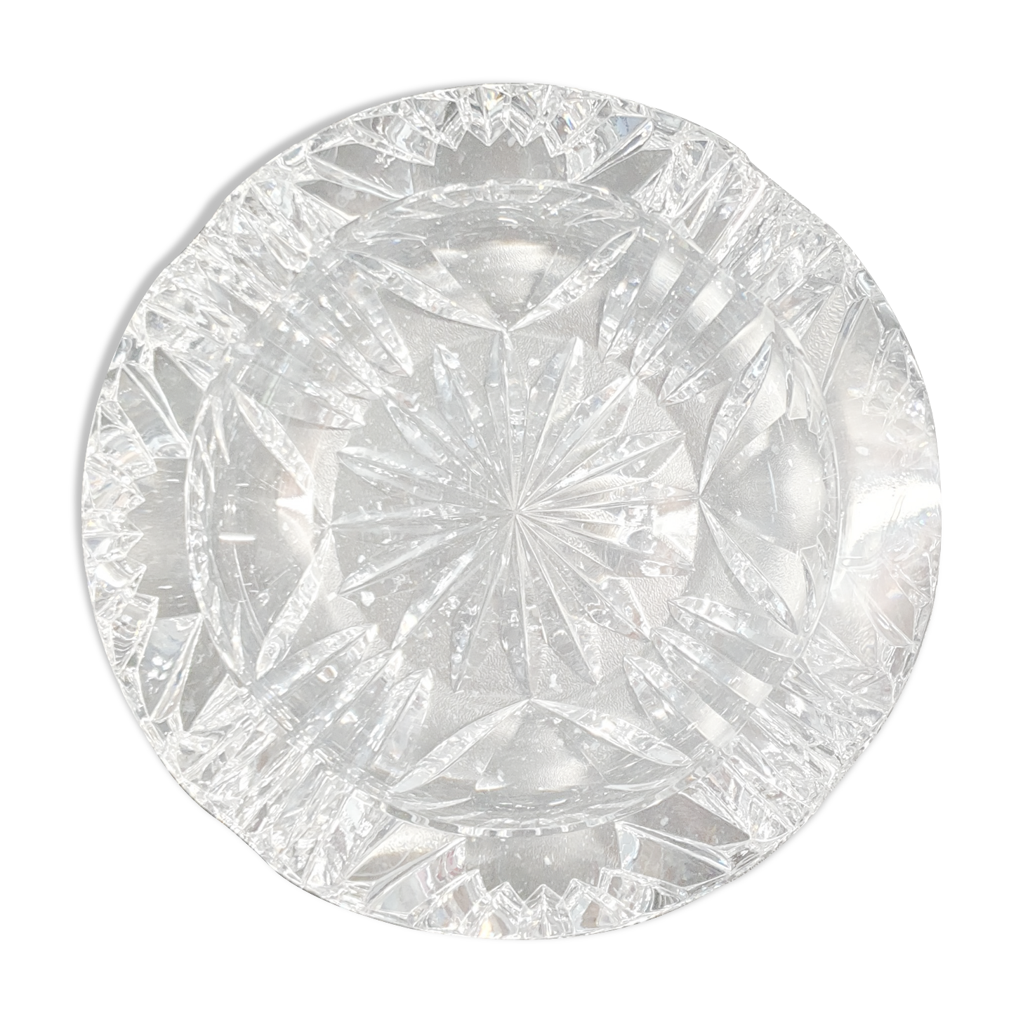 Hand-cut crystal ashtray