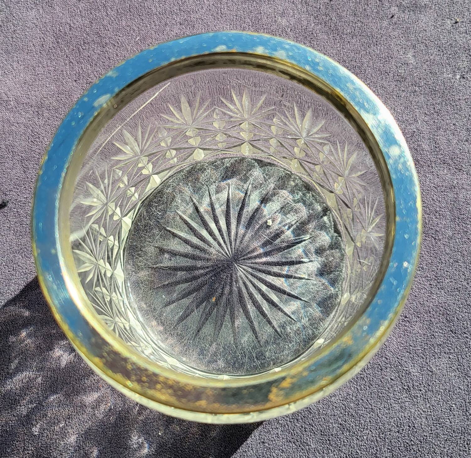 Vanity, cut crystal box