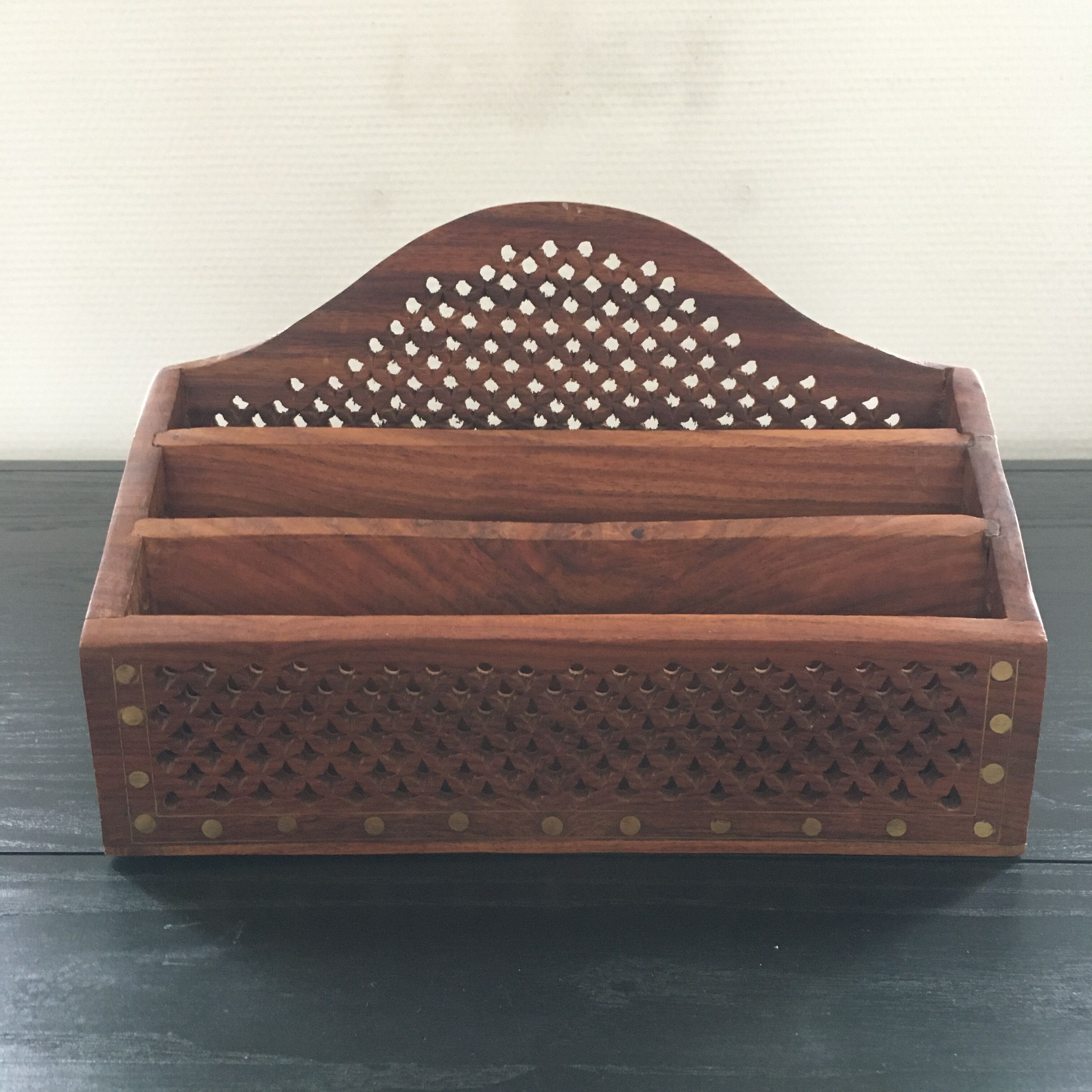 Moucharabieh mail organizer