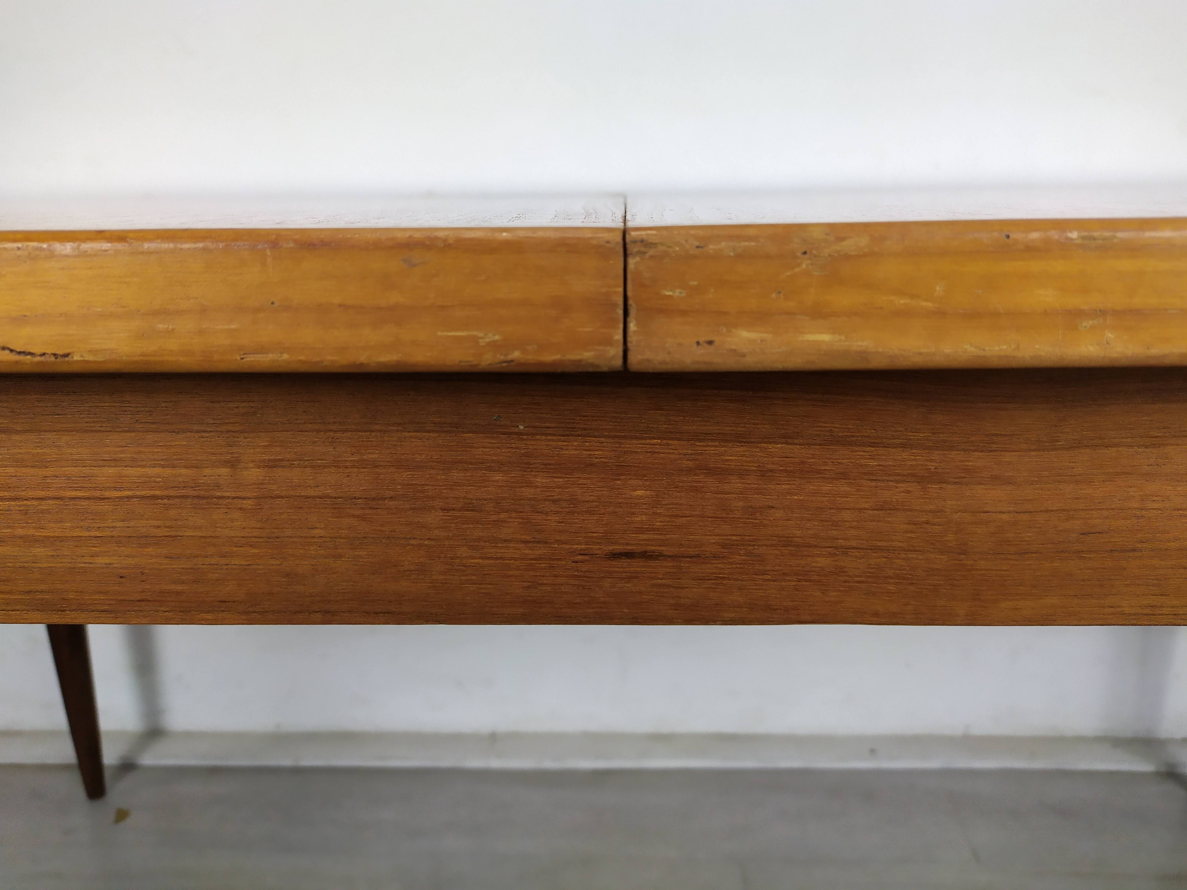 Scandinavian extendable table teak