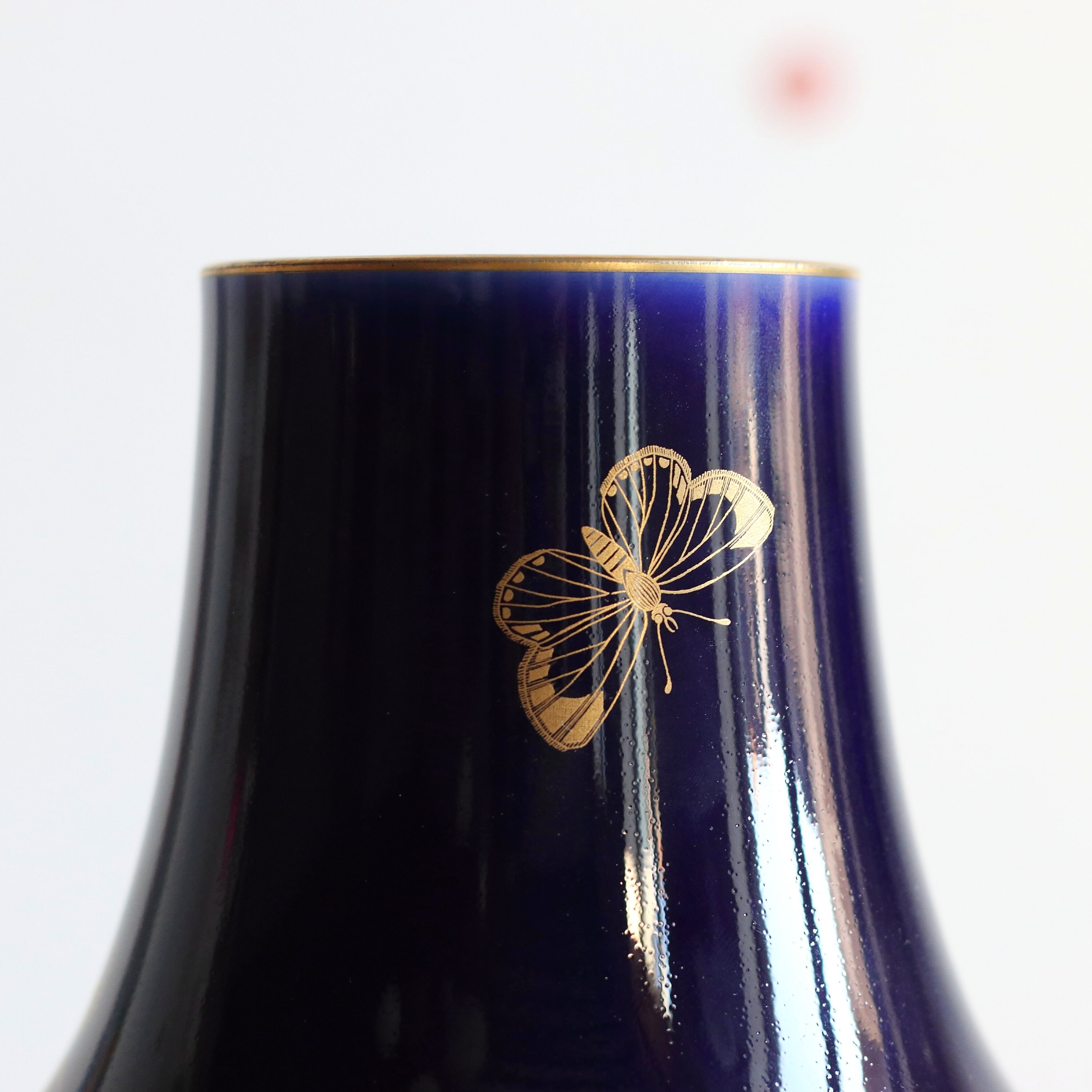 Vase in blue porcelain of Sèvres early twentieth century, 48 cm